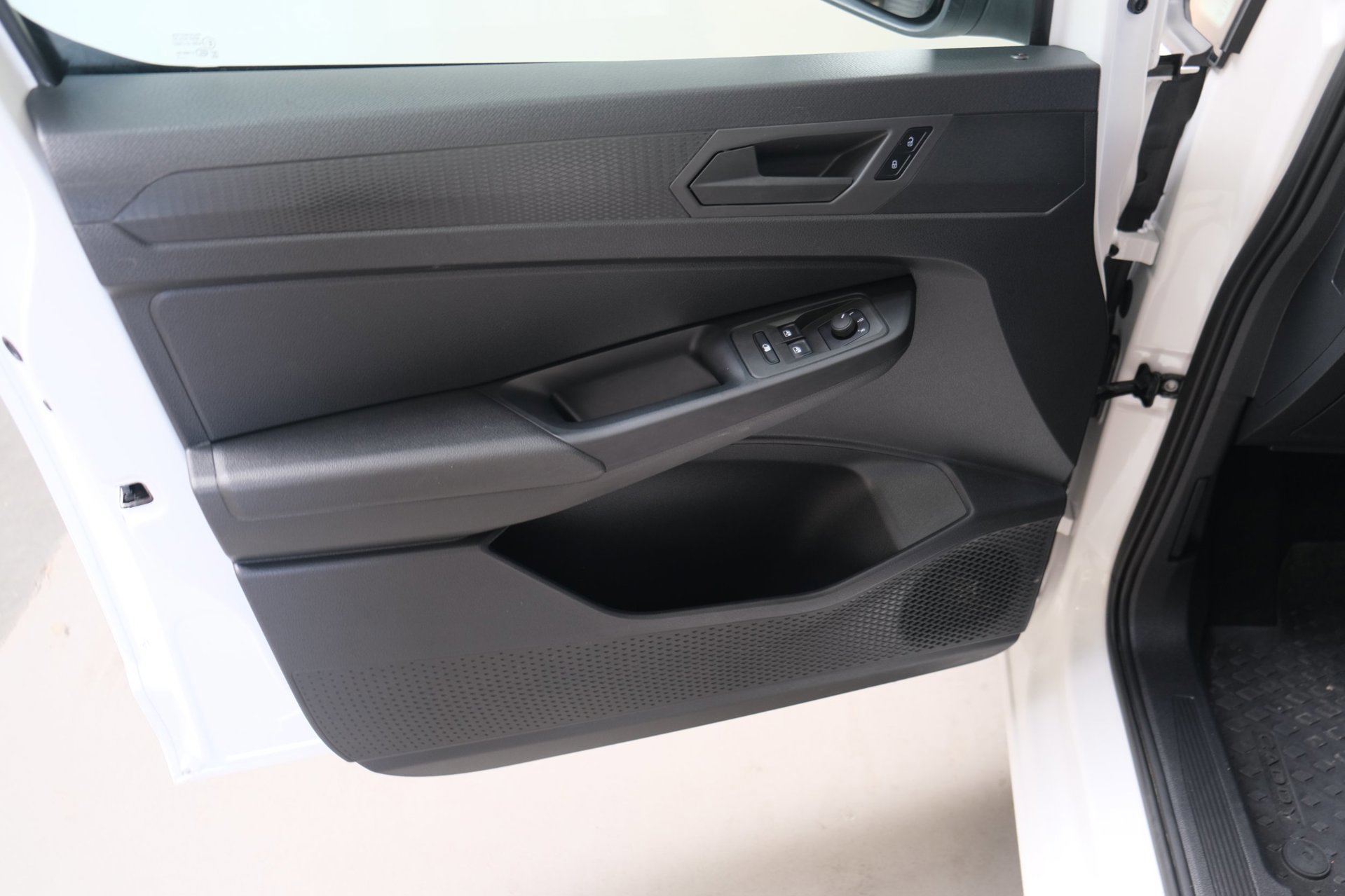 Volkswagen Caddy Cargo 2.0 TDI Comfort (2023), foto 12