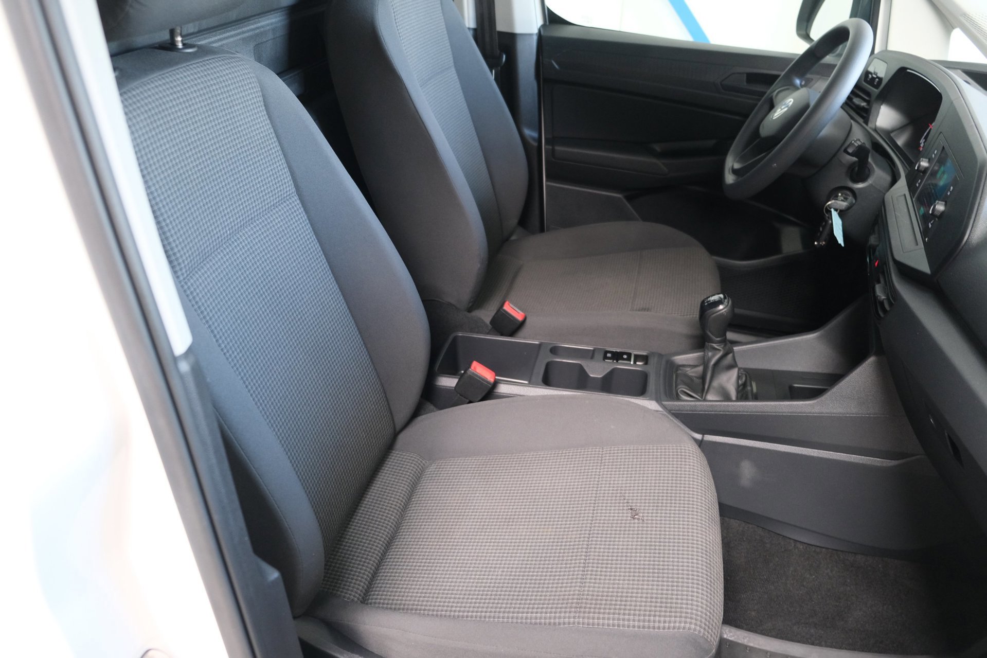 Volkswagen Caddy Cargo 2.0 TDI Comfort (2023), foto 6
