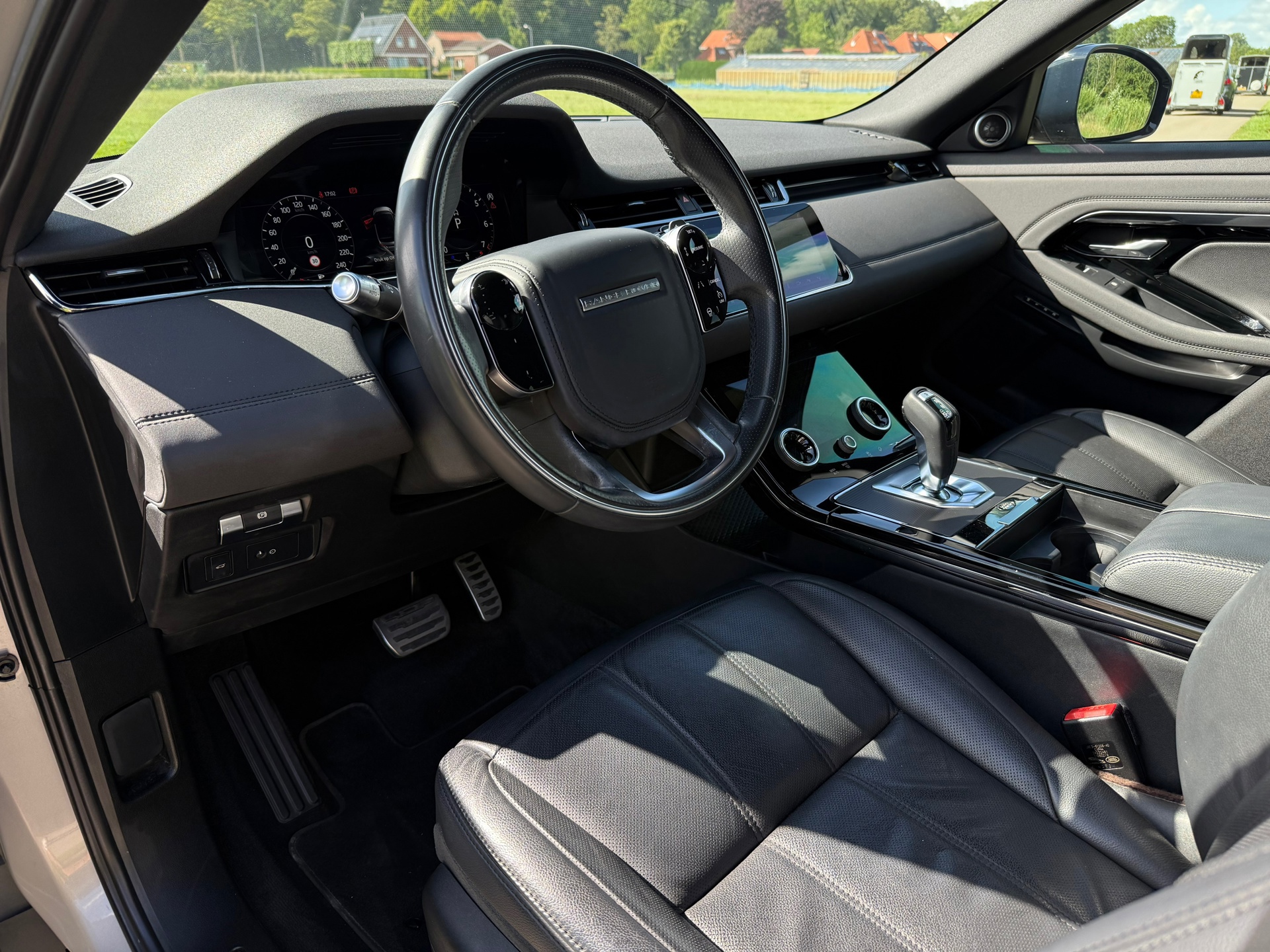 Land Rover Range Evoque 2.0 P200 AWD R-Dynamic HSE (2020), foto 4