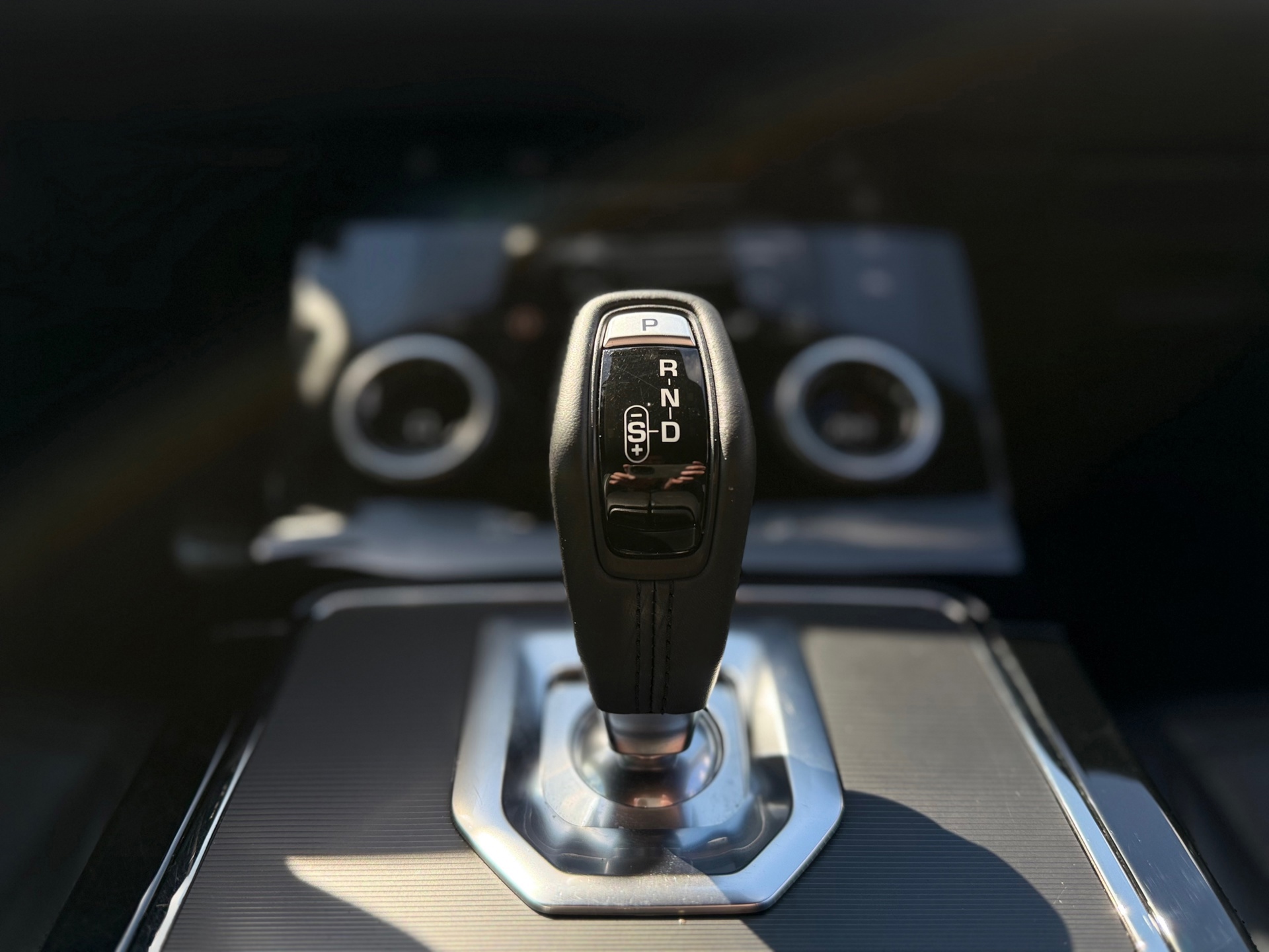 Land Rover Range Evoque 2.0 P200 AWD R-Dynamic HSE (2020), foto 7
