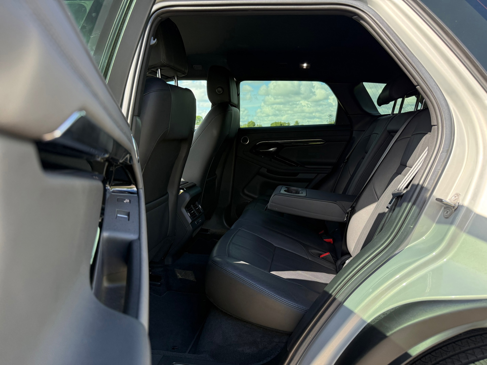 Land Rover Range Evoque 2.0 P200 AWD R-Dynamic HSE (2020), foto 8