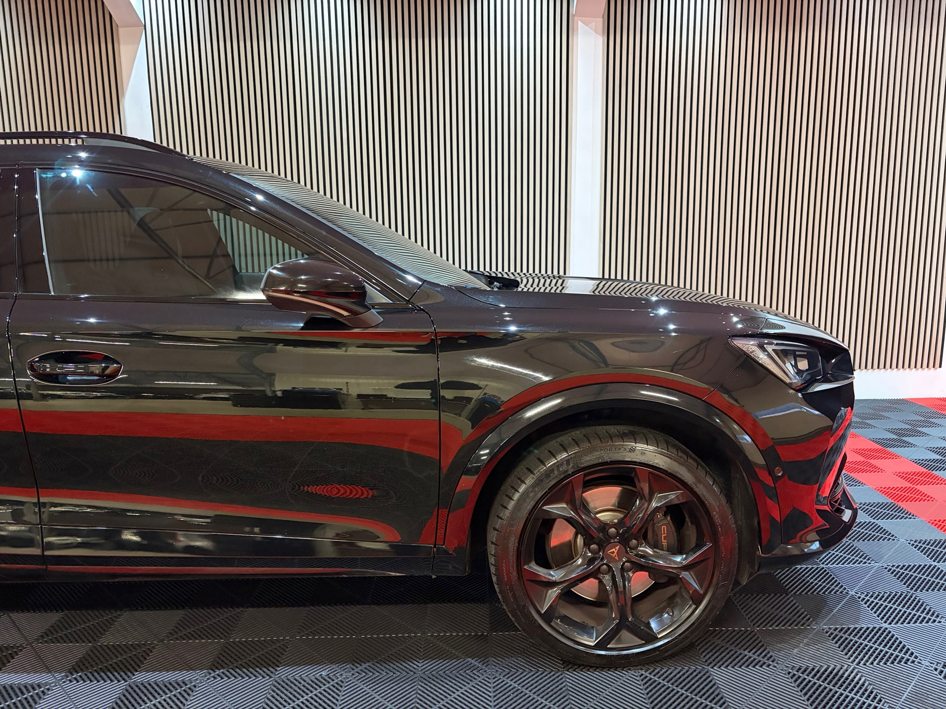 CUPRA Formentor 2.0 TSI 4DRIVE 310 PK Black Style Maxton Set (2022), foto 4