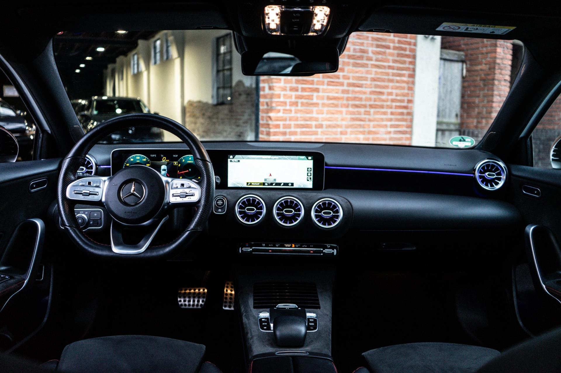Mercedes-Benz A-klasse 200 AMG Line (2019), foto 12