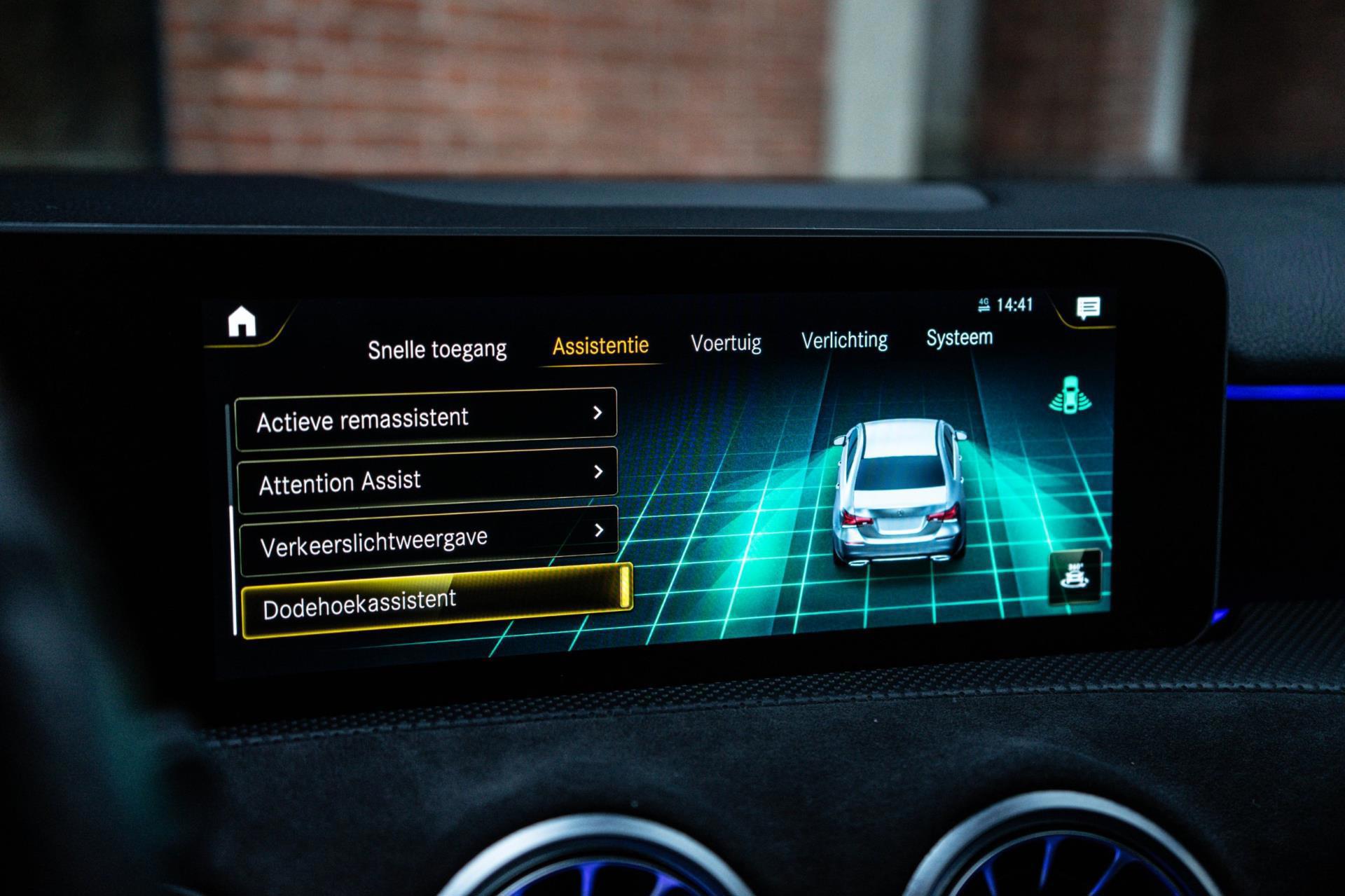 Mercedes-Benz A-klasse 200 AMG Line (2019), foto 20