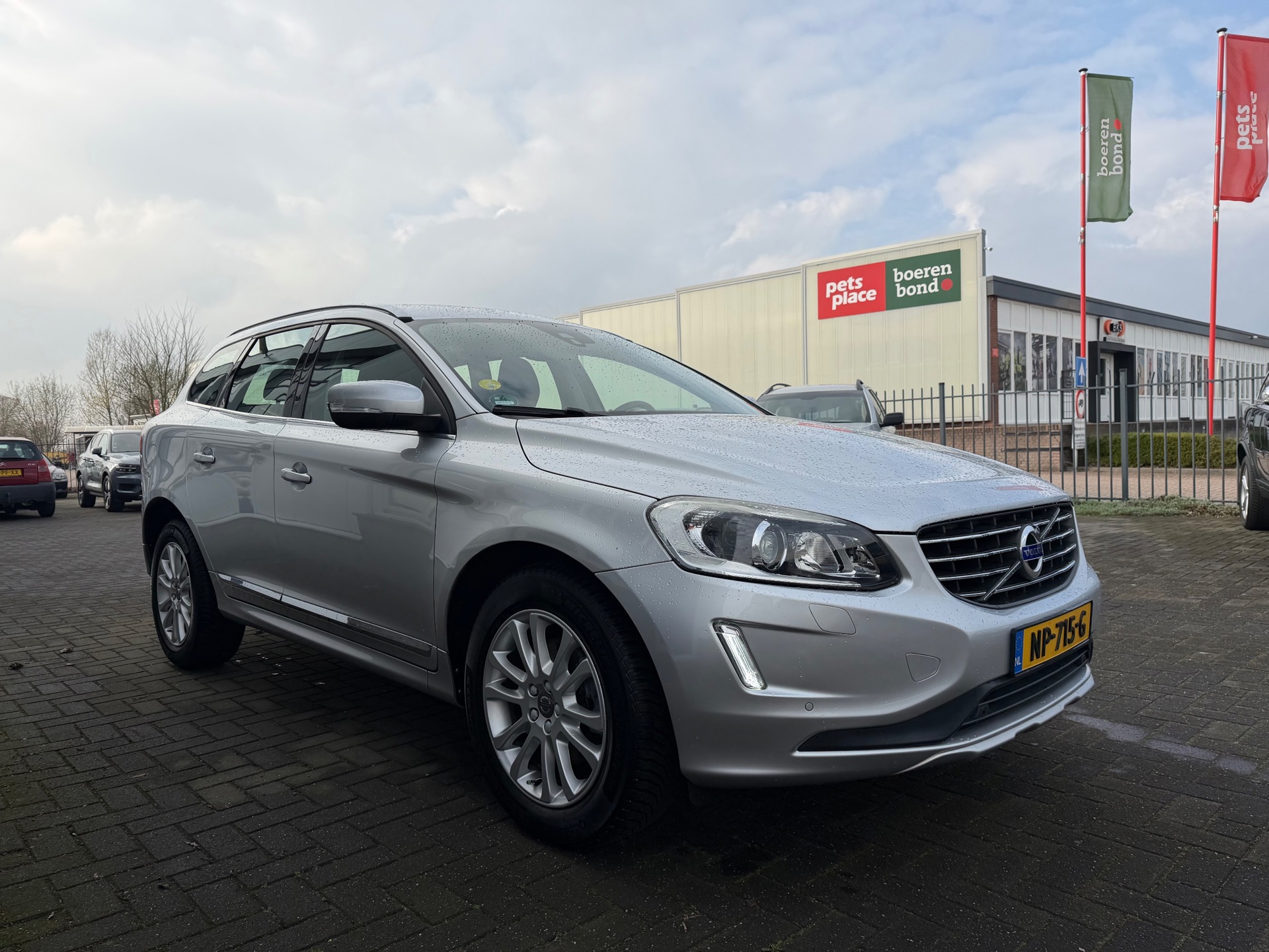 Volvo XC60 2.0 D4 FWD SUMMUM (2017), foto 5
