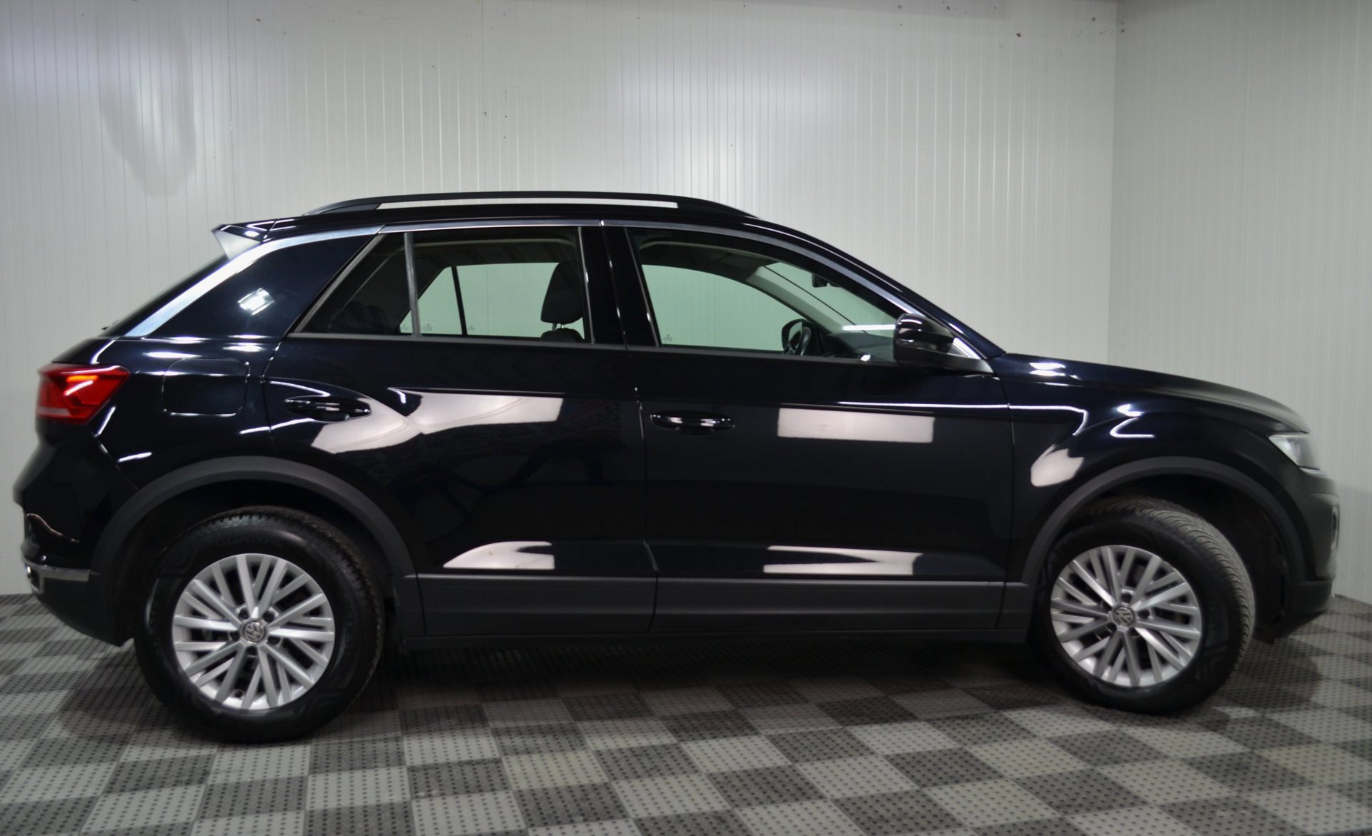 Volkswagen T-Roc 1.5 TSI Sport Business (2019), foto 2