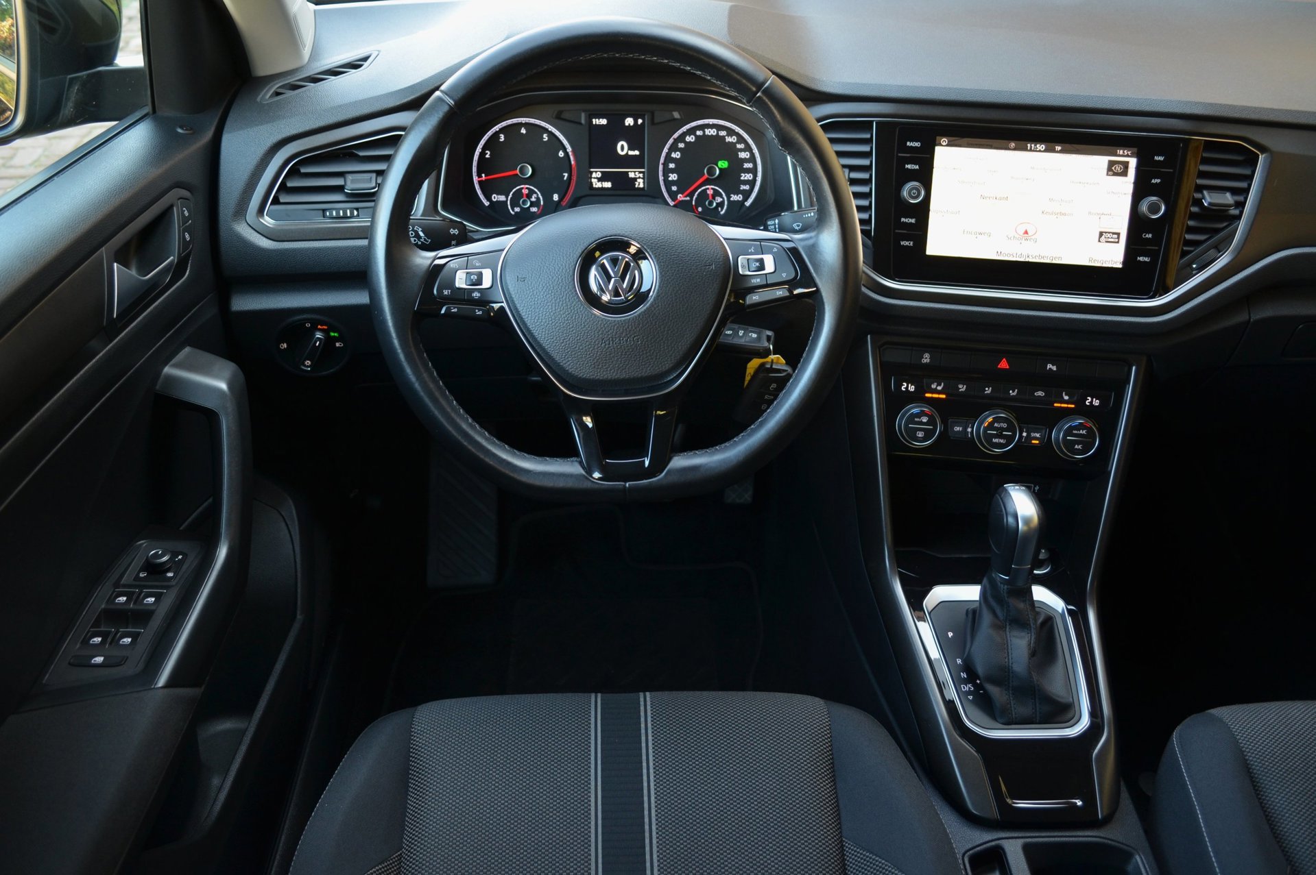 Volkswagen T-Roc 1.5 TSI Sport Business (2019), foto 10