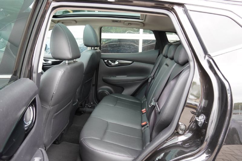 Nissan Qashqai 1.5 dCi Tekna 360cam (2017), foto 12