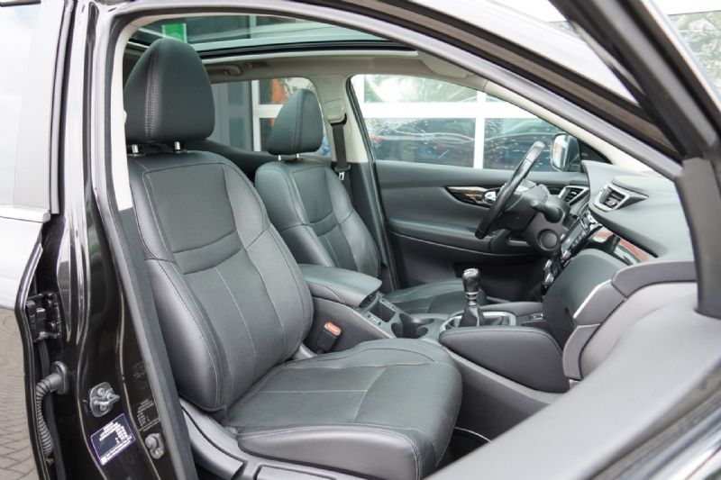 Nissan Qashqai 1.5 dCi Tekna 360cam (2017), foto 16