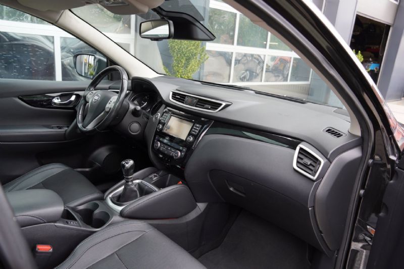 Nissan Qashqai 1.5 dCi Tekna 360cam (2017), foto 17
