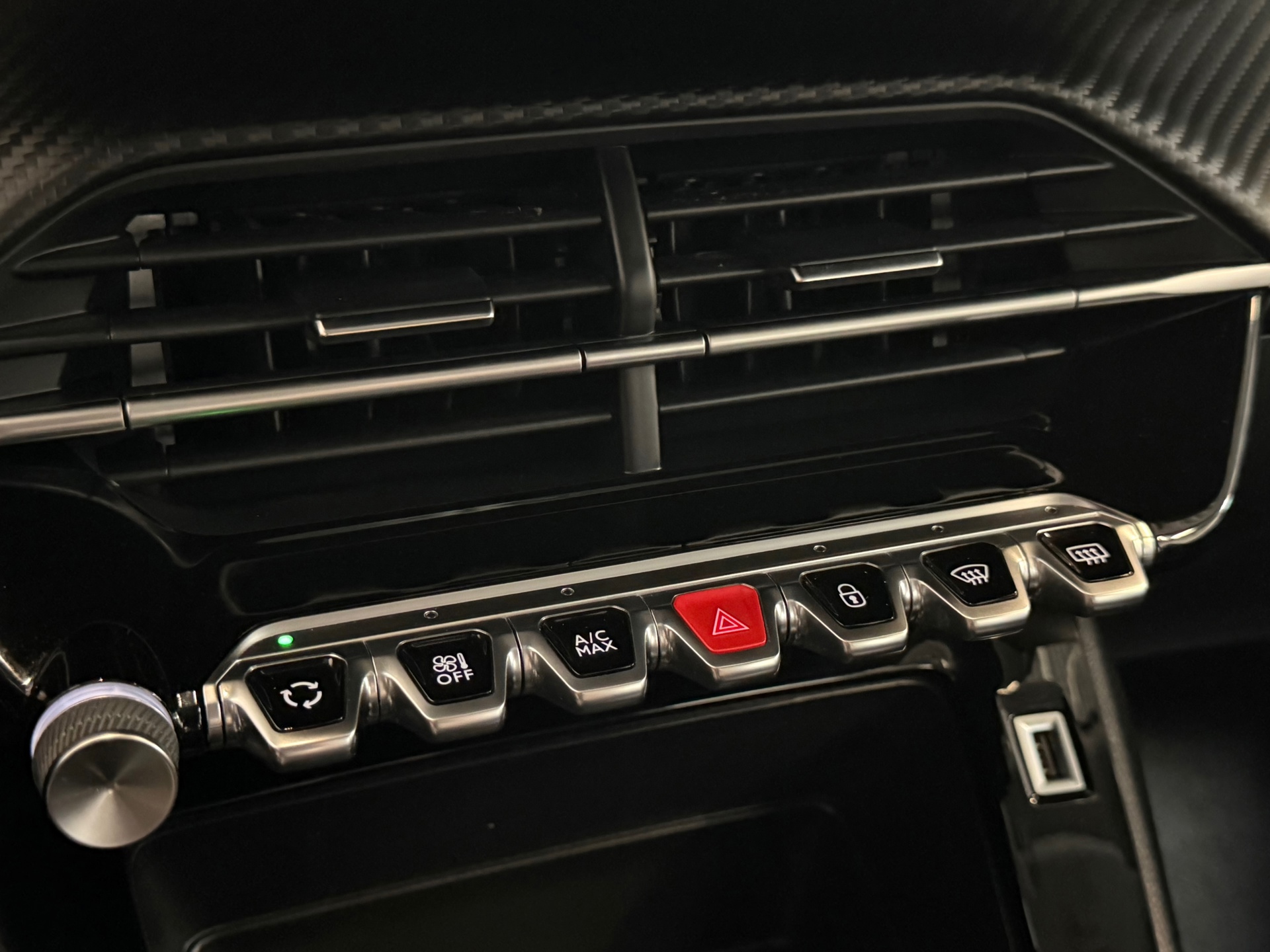 Peugeot 2008 1.2 PureTech Active Pack (2023), foto 19