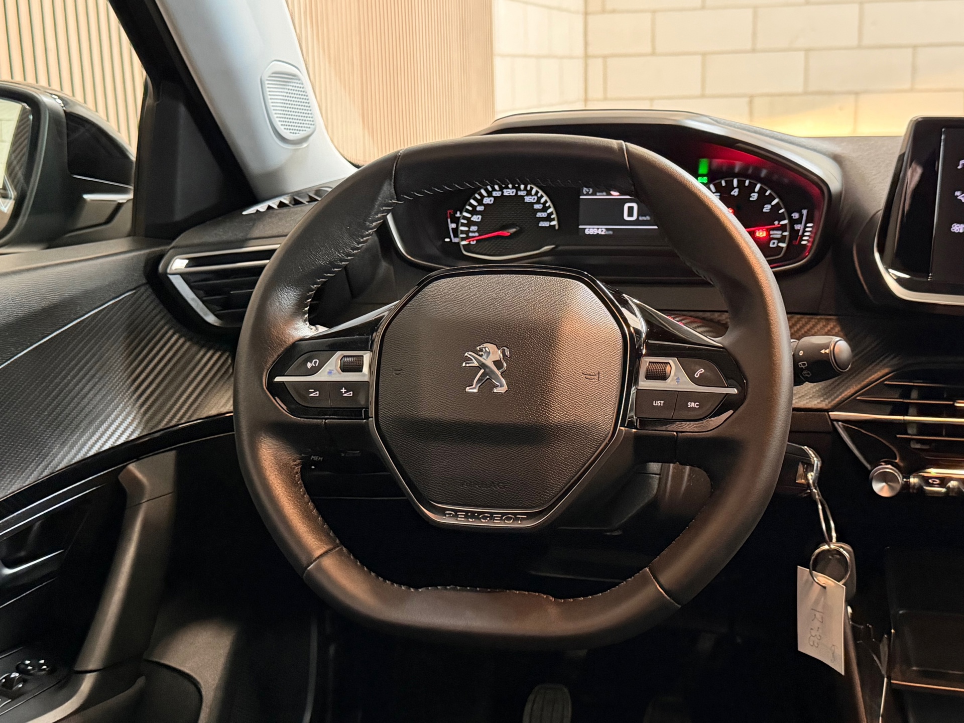 Peugeot 2008 1.2 PureTech Active Pack (2023), foto 28
