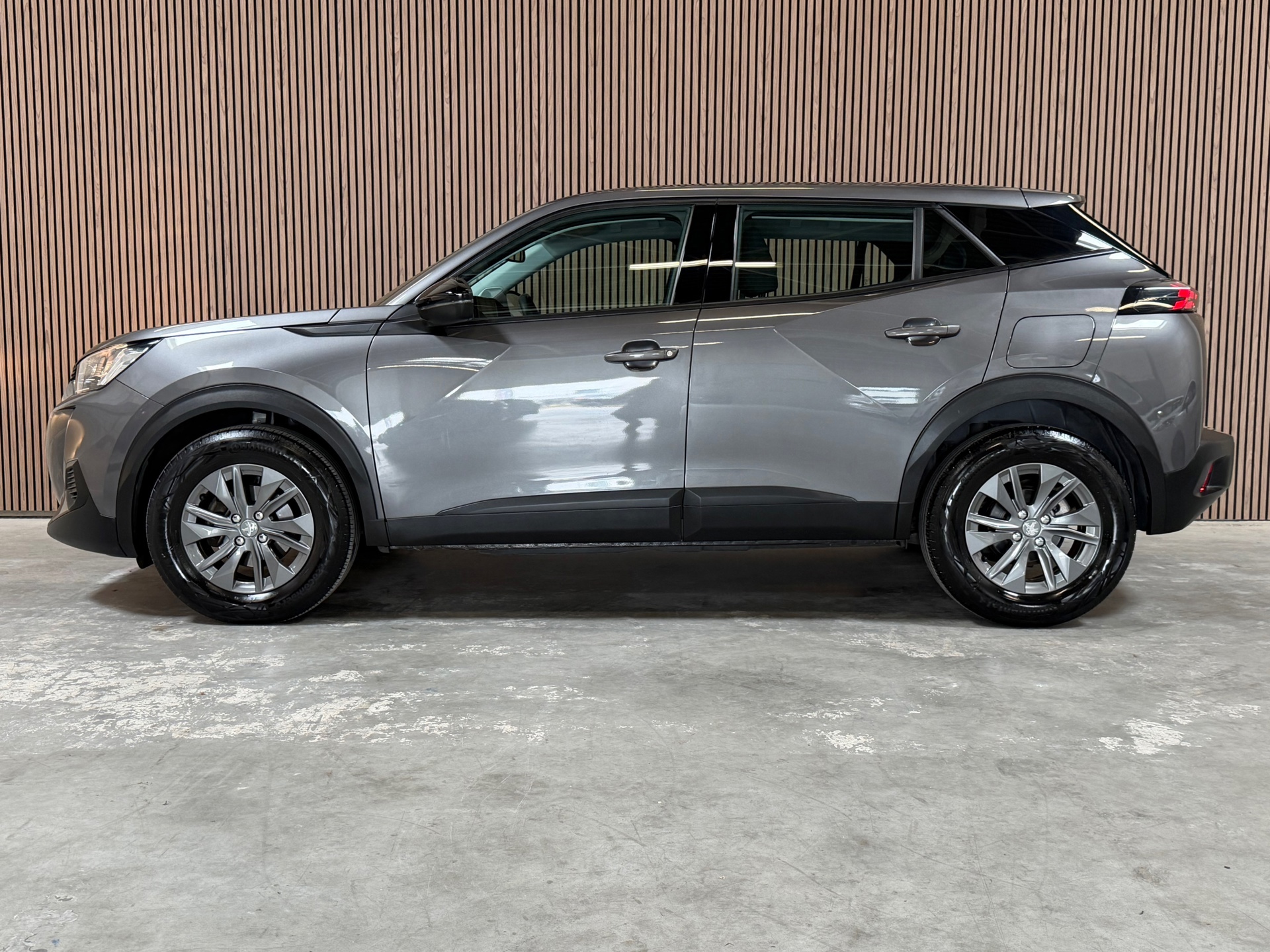 Peugeot 2008 1.2 PureTech Active Pack (2023), foto 5
