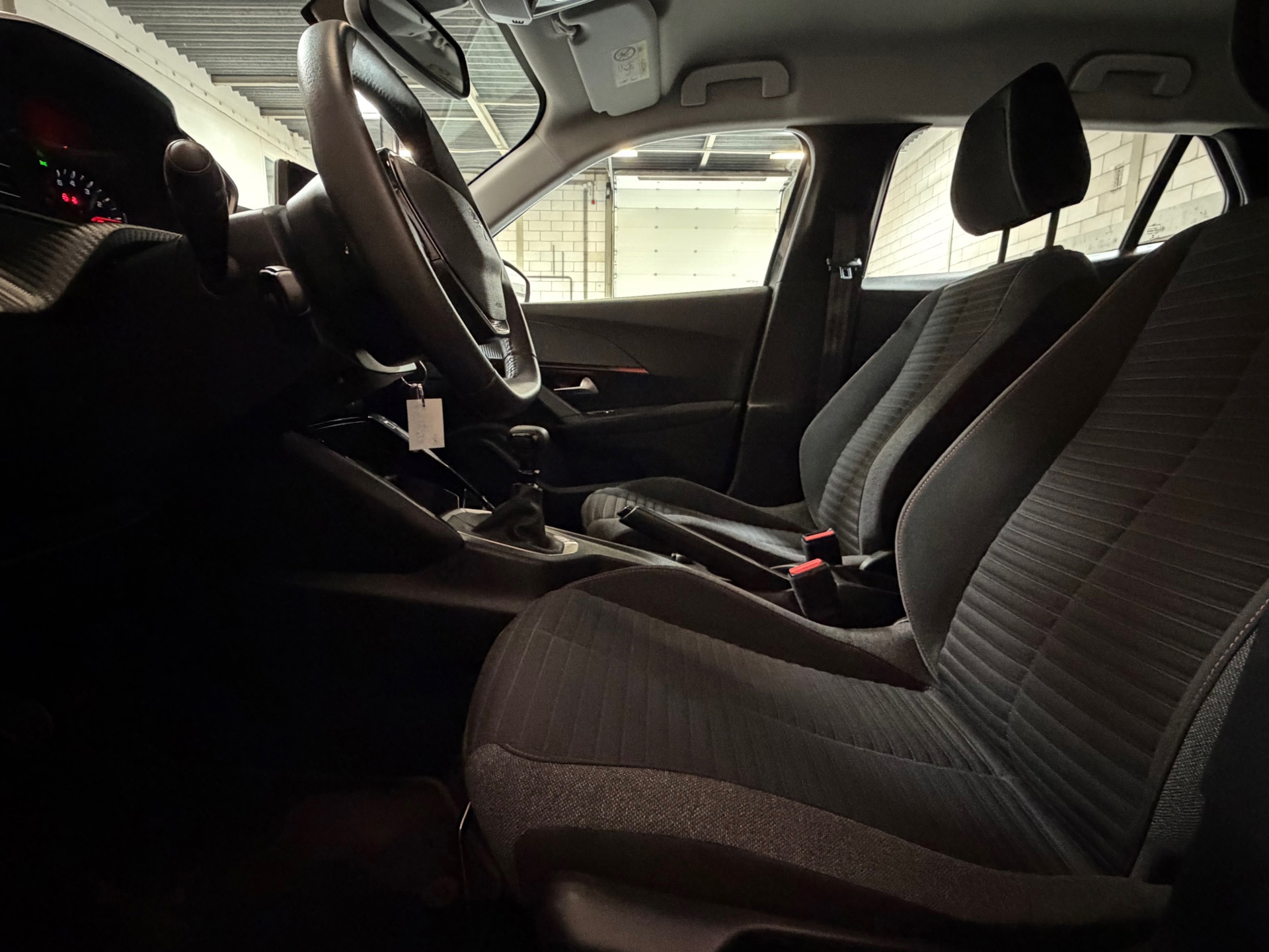 Peugeot 2008 1.2 PureTech Active Pack (2023), foto 8