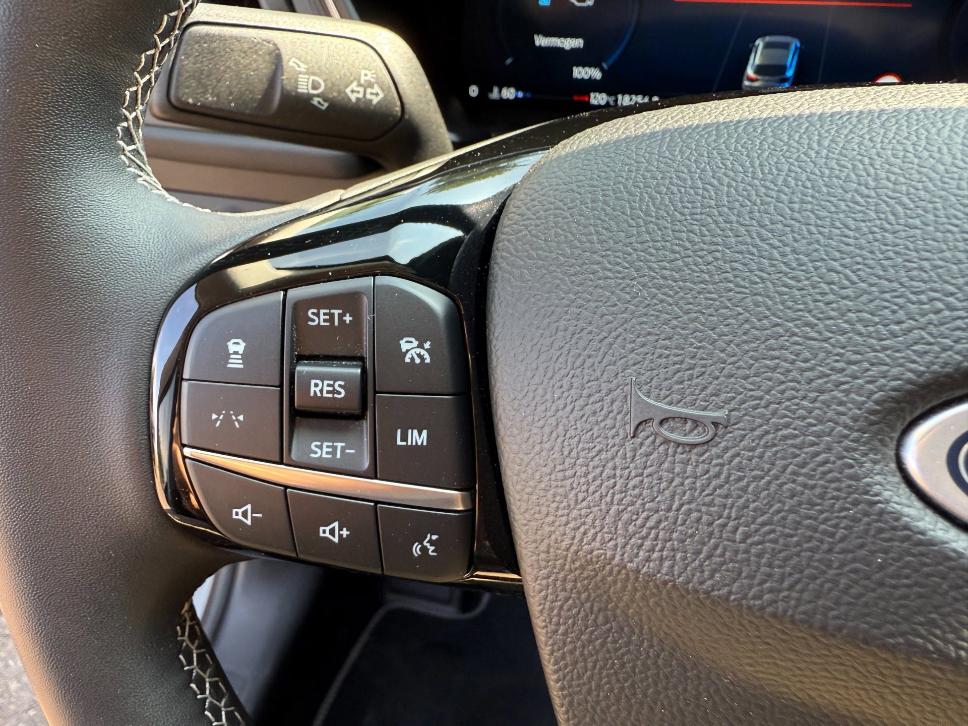 Ford Kuga 2.5 PHEV Active X (2025), foto 14