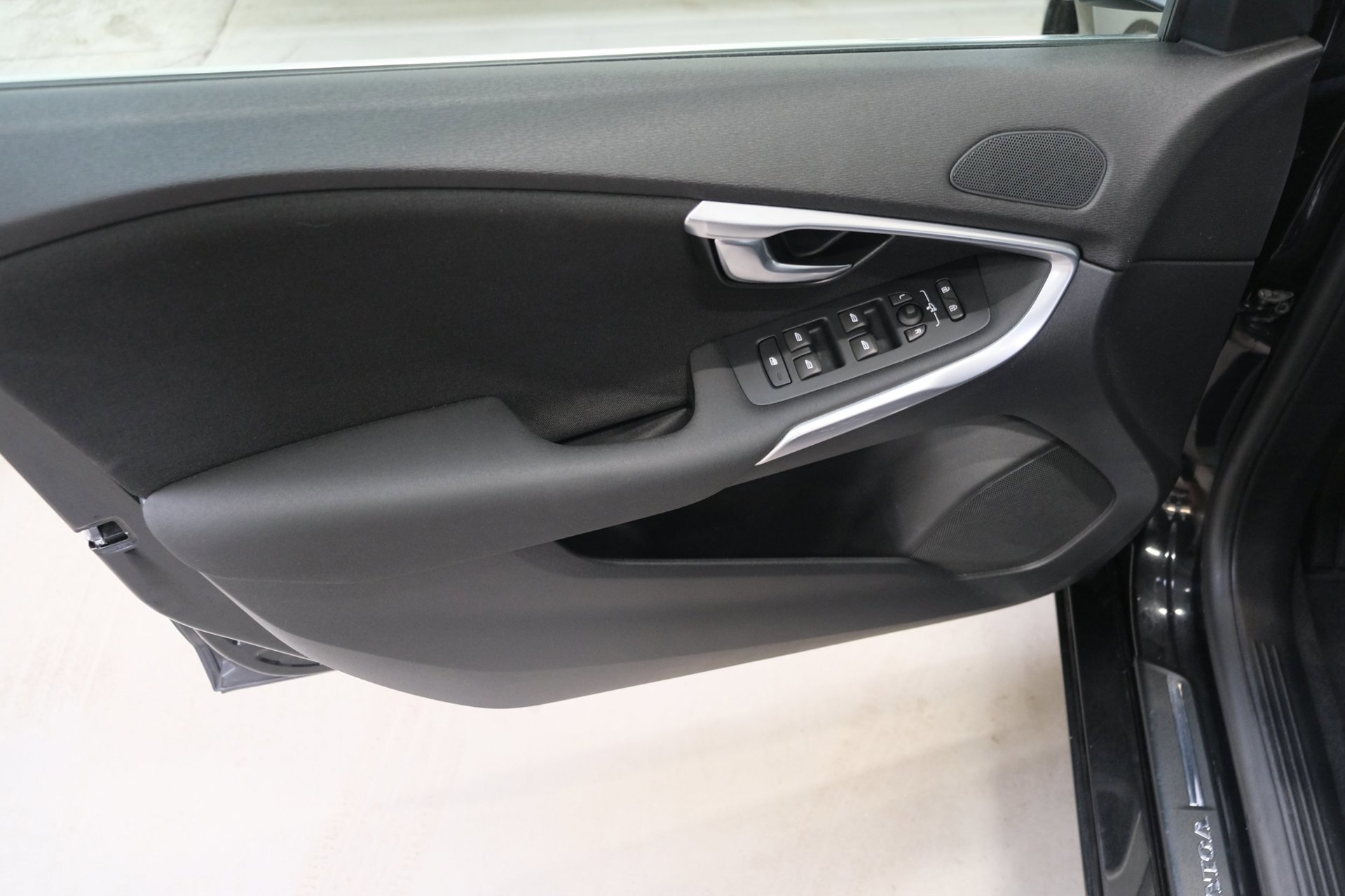 Volvo V40 2.0 T3 Nordic (2016), foto 18