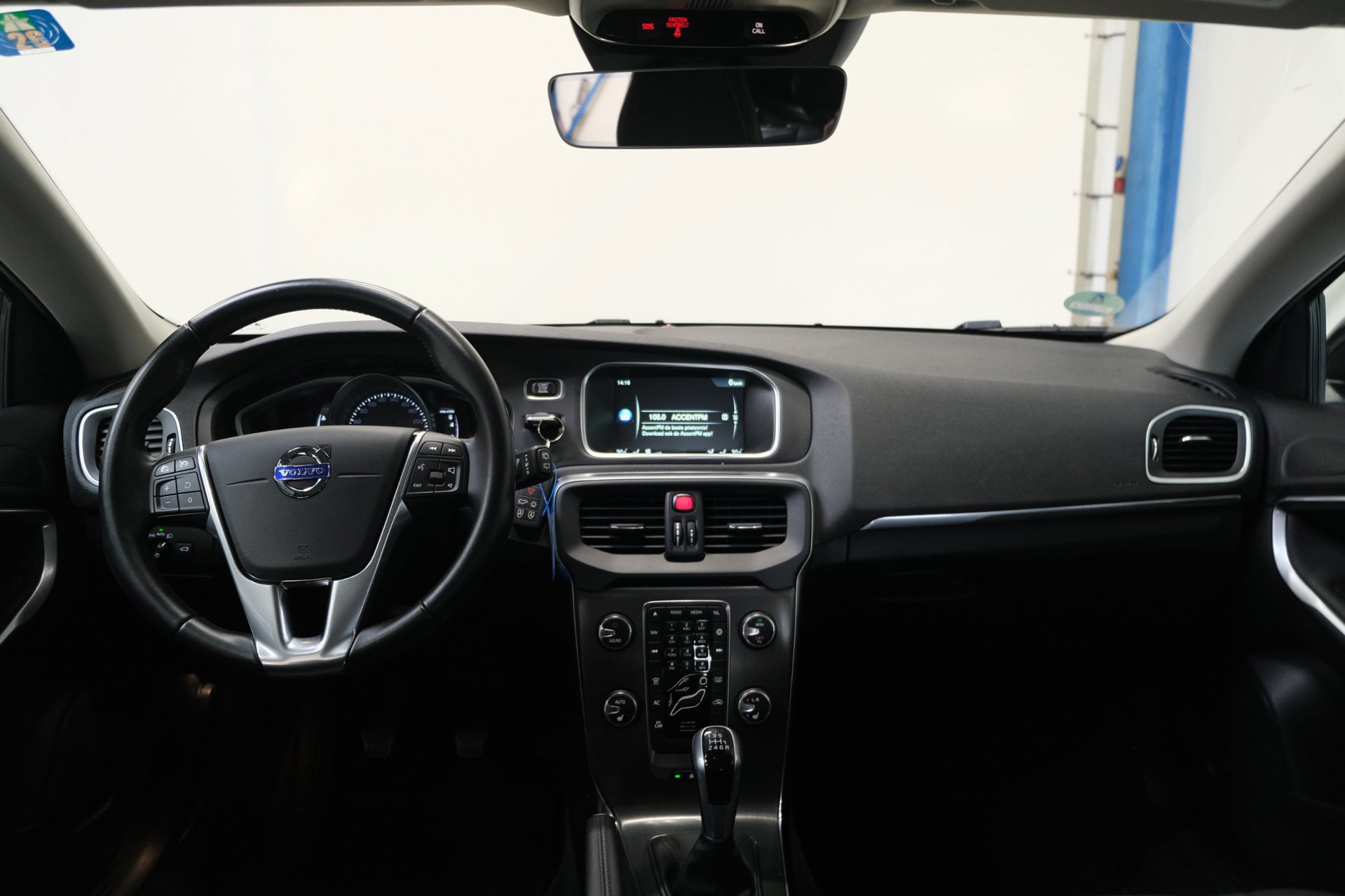 Volvo V40 2.0 T3 Nordic (2016), foto 21