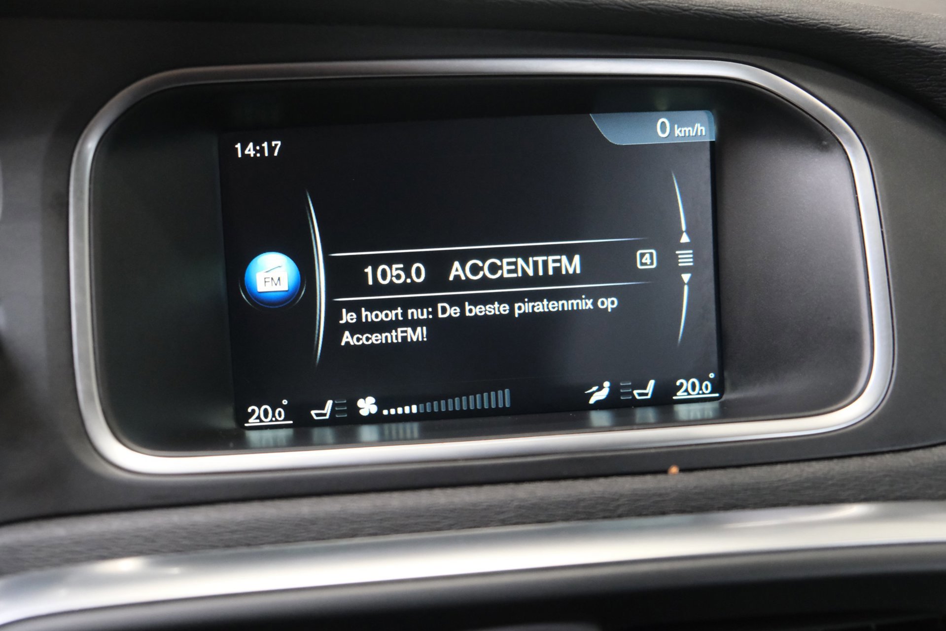 Volvo V40 2.0 T3 Nordic (2016), foto 23