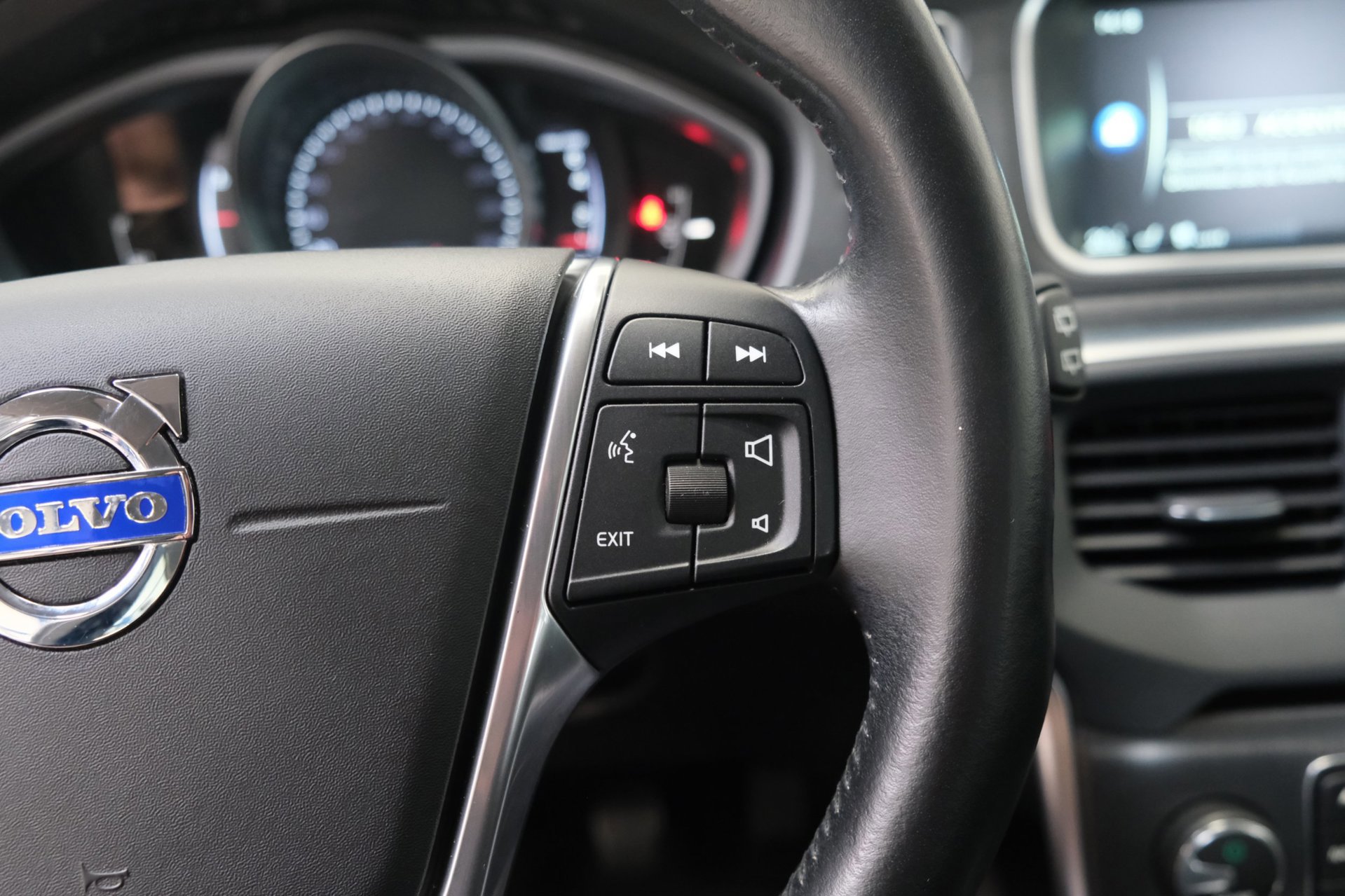 Volvo V40 2.0 T3 Nordic (2016), foto 30