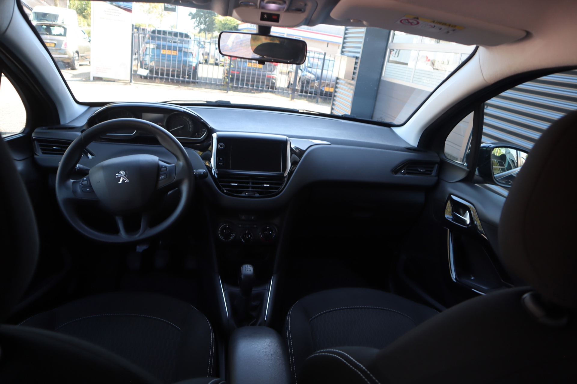 Peugeot 208 1.2 PureTech Blue Lease (2018), foto 11
