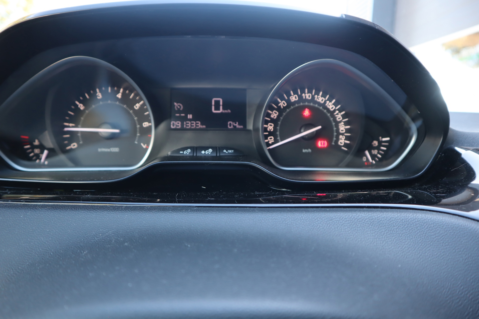 Peugeot 208 1.2 PureTech Blue Lease (2018), foto 12