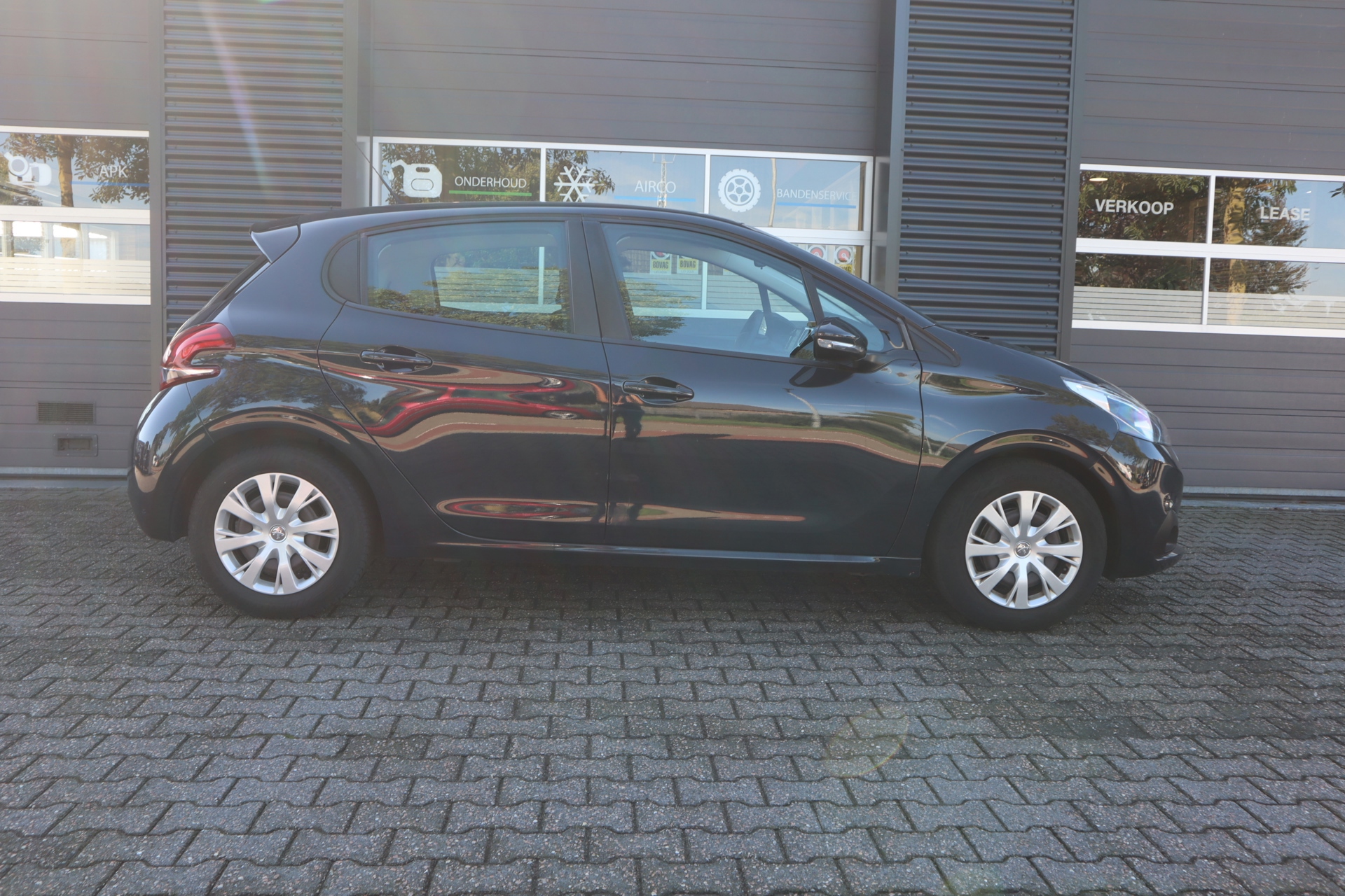 Peugeot 208 1.2 PureTech Blue Lease (2018), foto 5