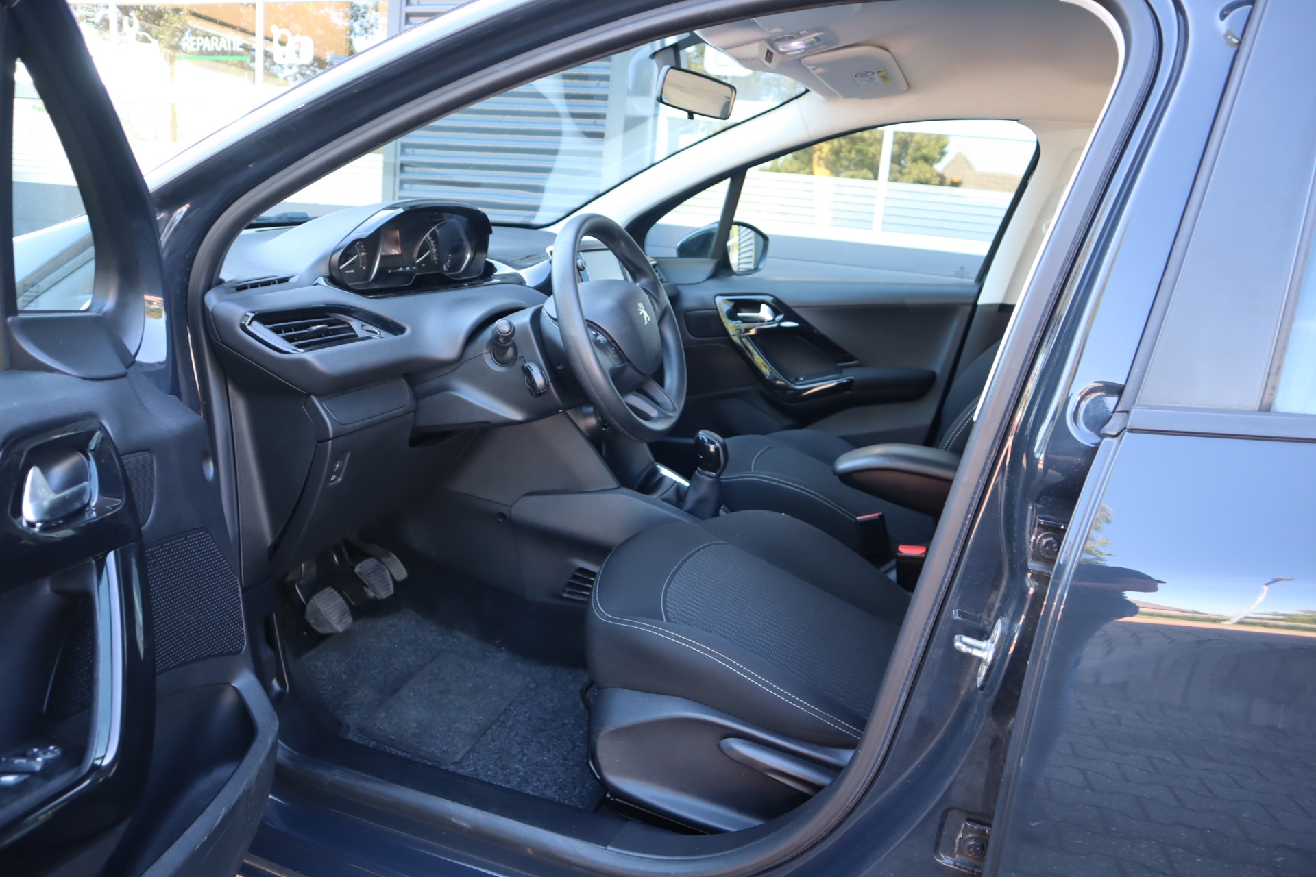 Peugeot 208 1.2 PureTech Blue Lease (2018), foto 9