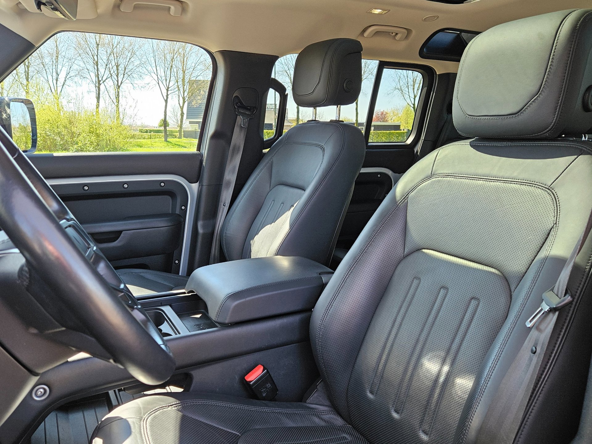 Land Rover Defender 110 2.0 P400e 110 (2021), foto 16