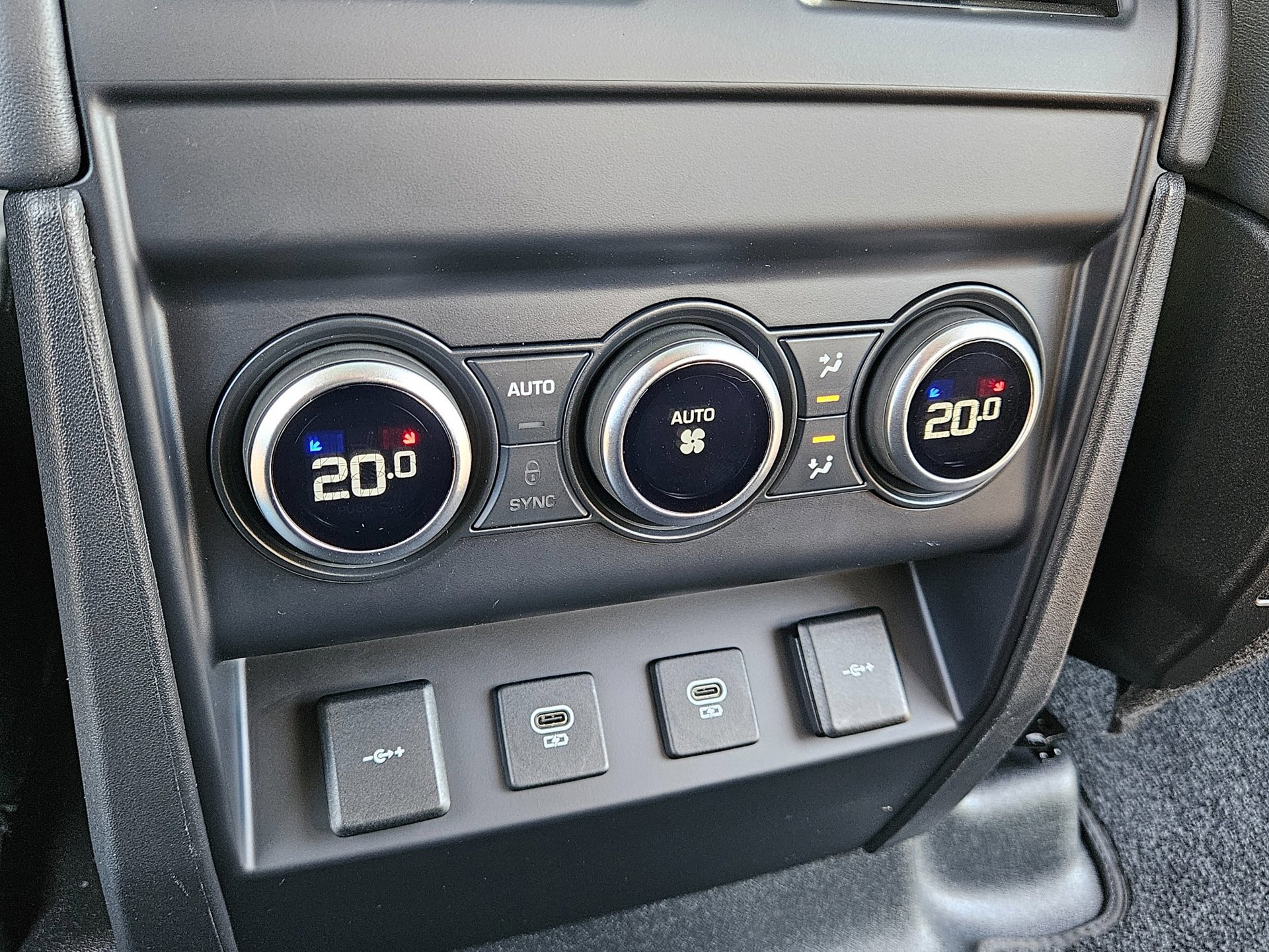 Land Rover Defender 110 2.0 P400e 110 (2021), foto 21
