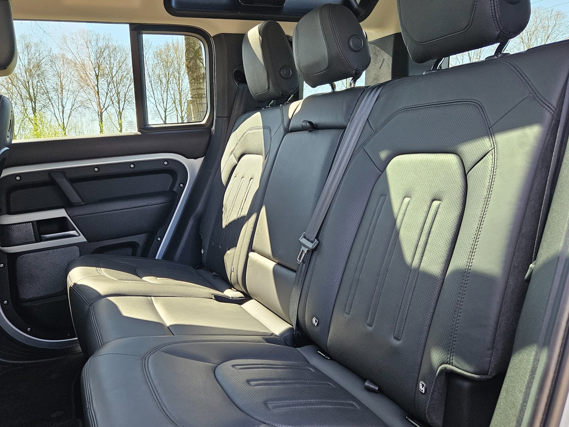 Land Rover Defender 110 2.0 P400e 110 (2021), foto 24