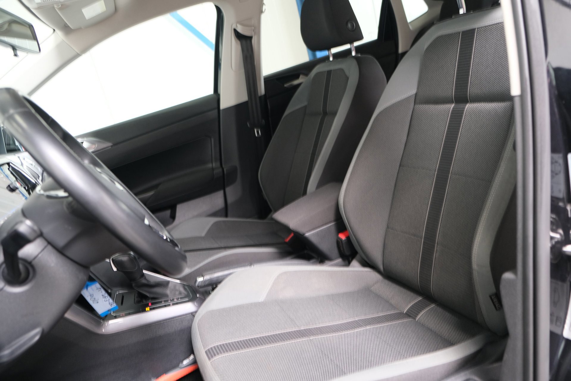 Volkswagen Polo 1.0 TSI Highline Business R-Line (2021), foto 12