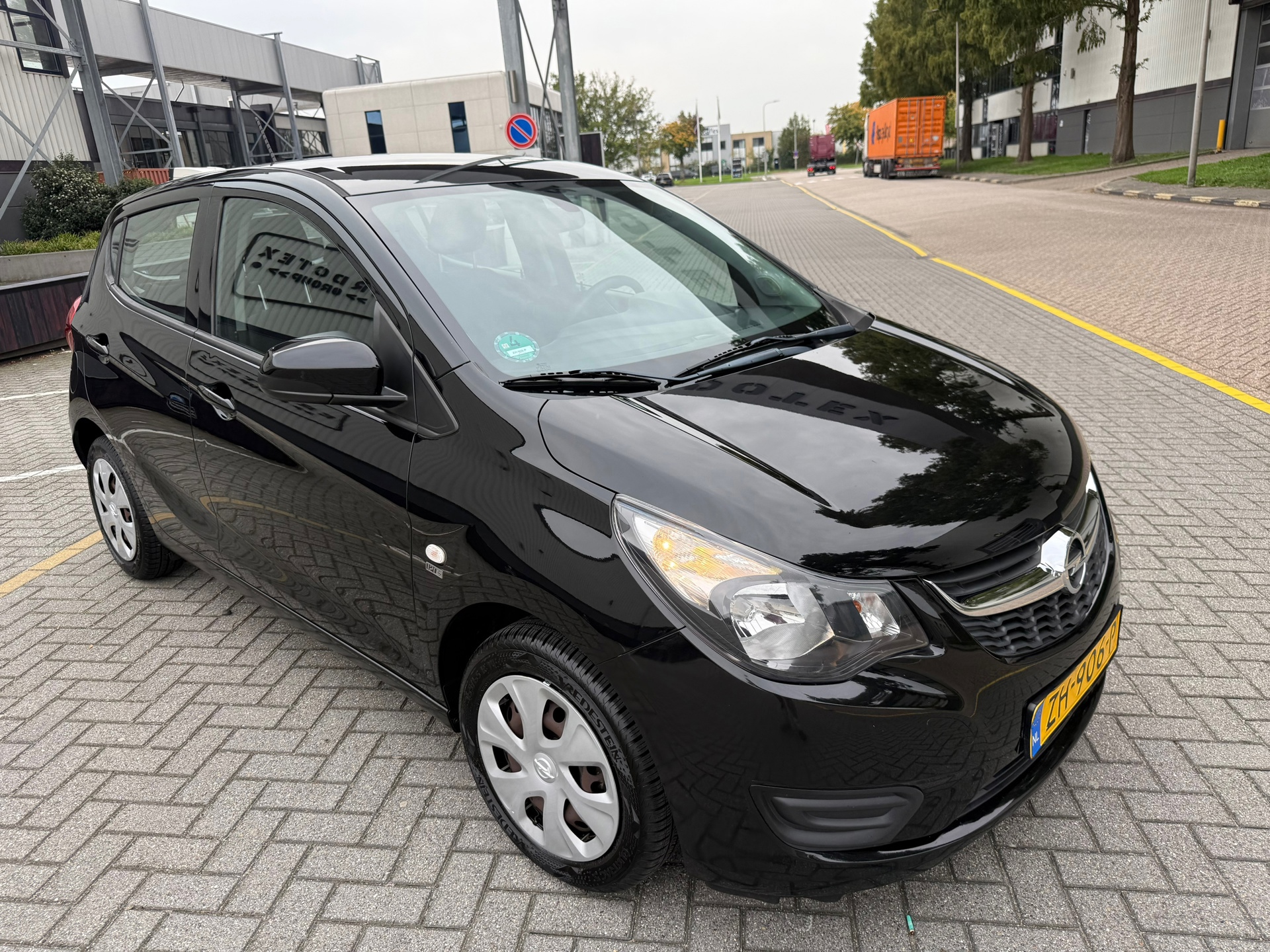 Opel Karl 1.0 ecoFLEX 120 Jaar Edition (2019), foto 3