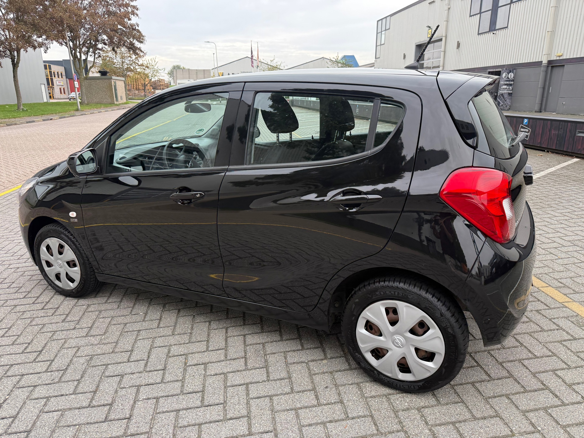 Opel Karl 1.0 ecoFLEX 120 Jaar Edition (2019), foto 8