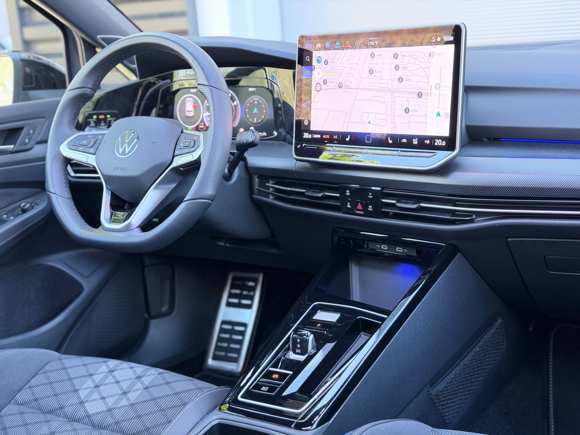 Volkswagen Golf 1.5 eTSI R-Line Edition (2026), foto 16