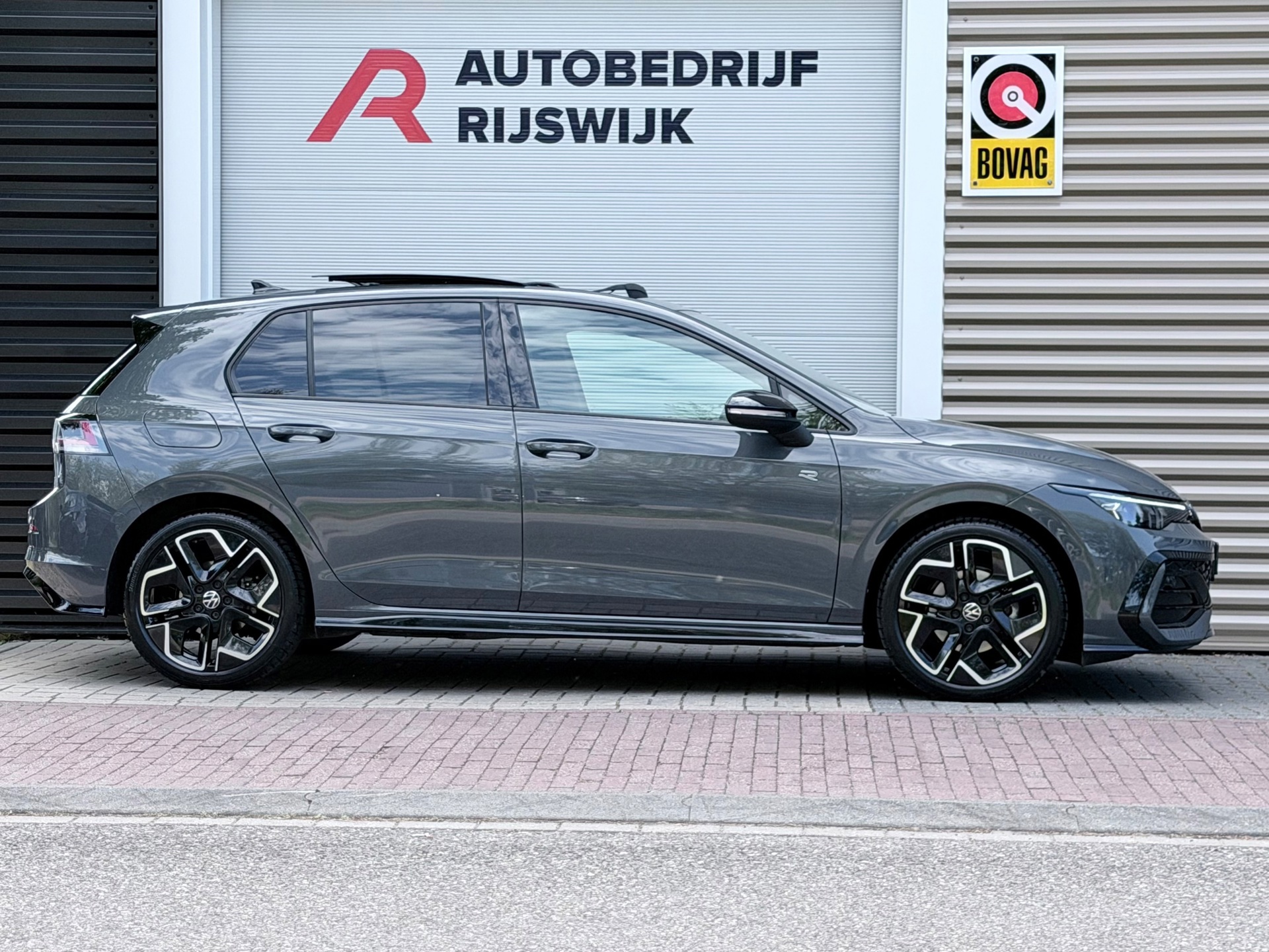 Volkswagen Golf 1.5 eTSI R-Line Edition (2026), foto 5