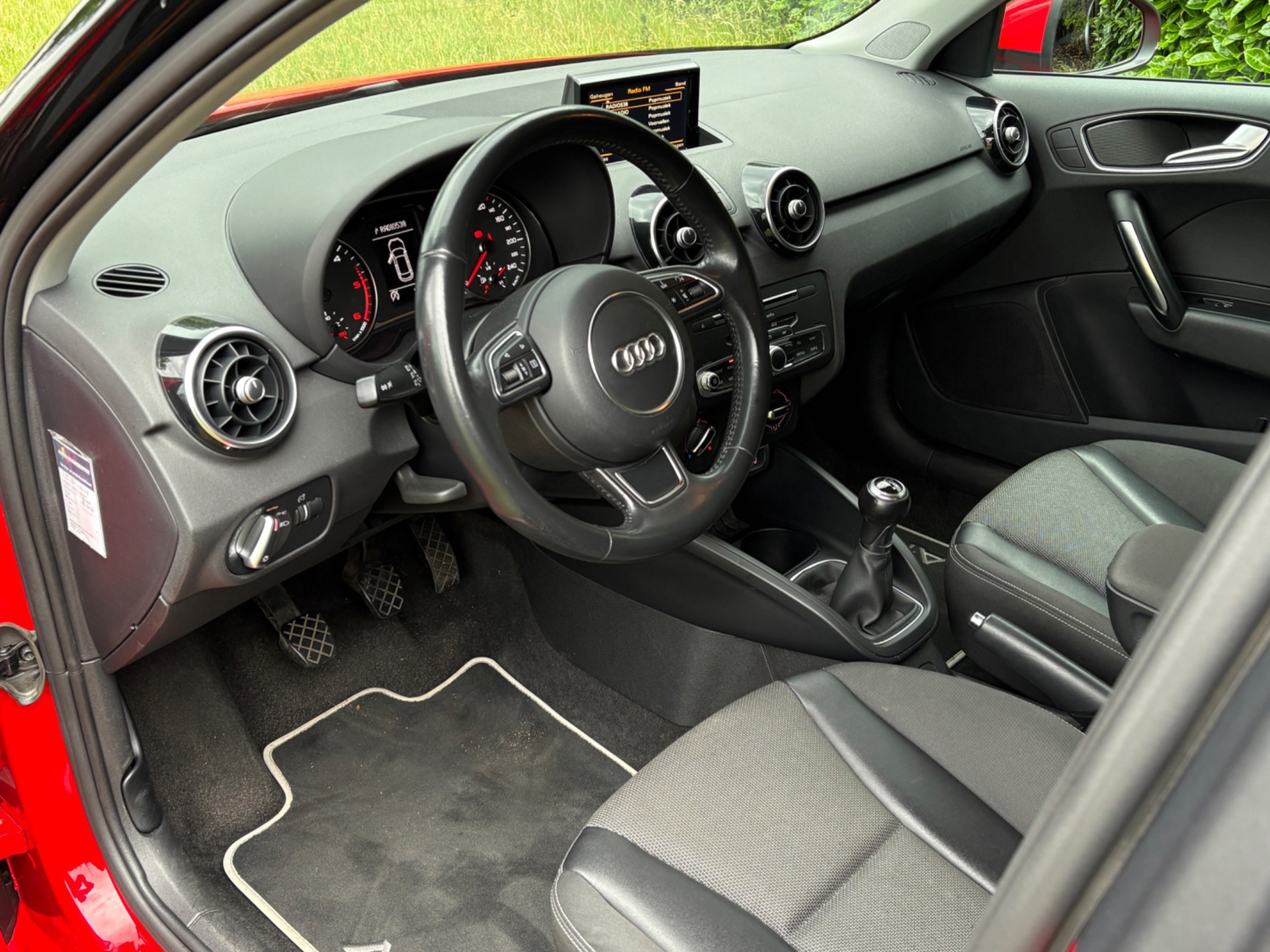 Audi A1 Sportback 1.4 TDI Sport S line Edition (2017), foto 8