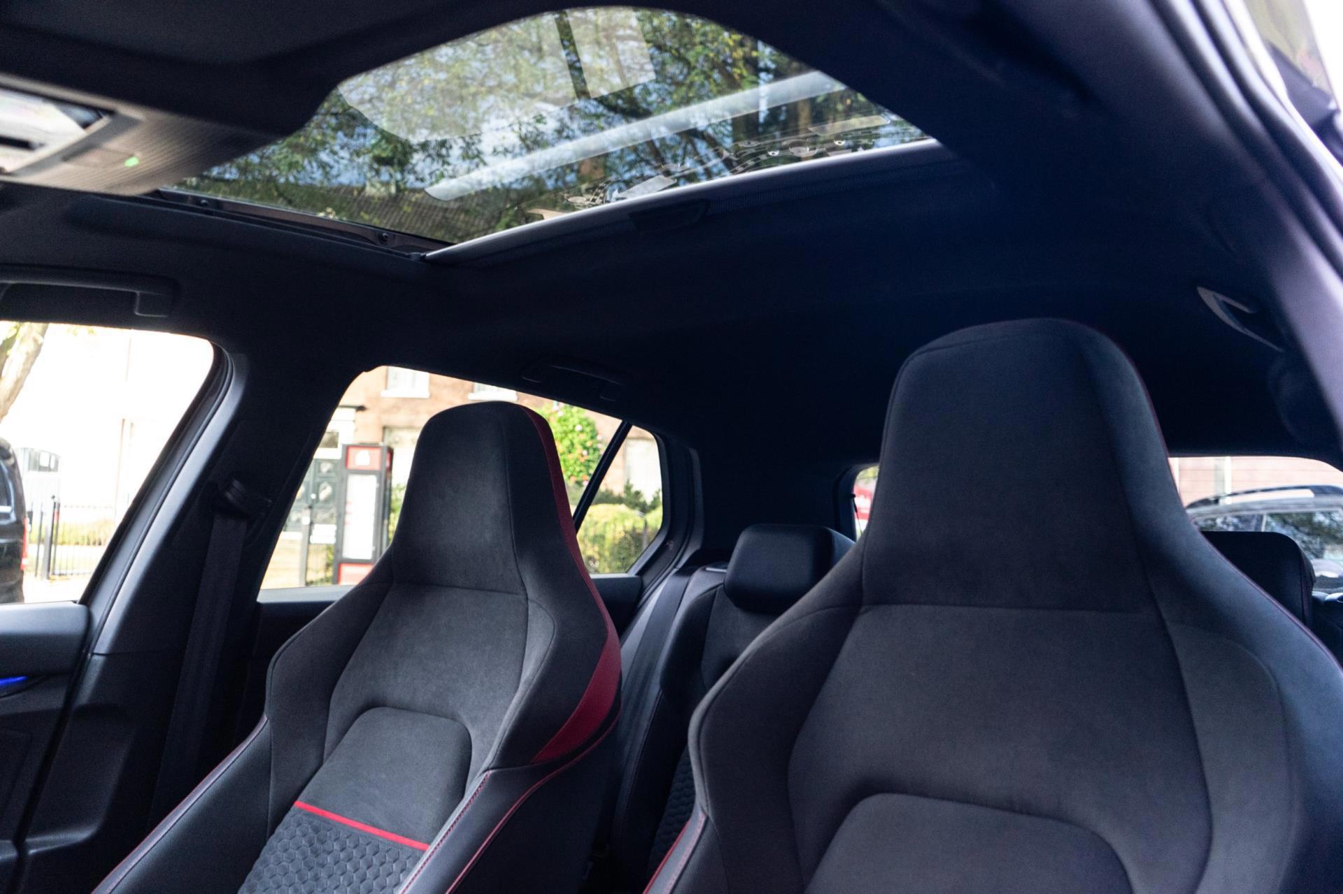 Volkswagen Golf 2.0 TSI GTI Clubsport Nürburg (2021), foto 18
