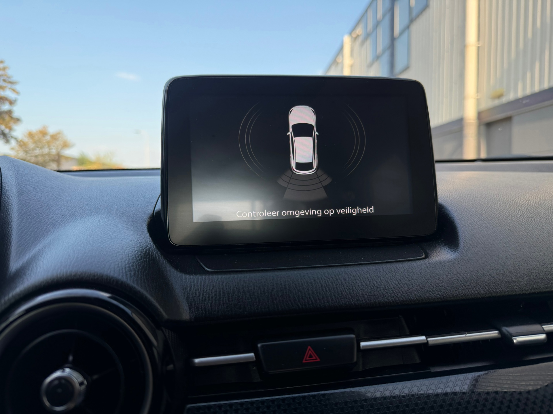 Mazda 2 1.5 Skyactiv-G Dynamic (2017), foto 17