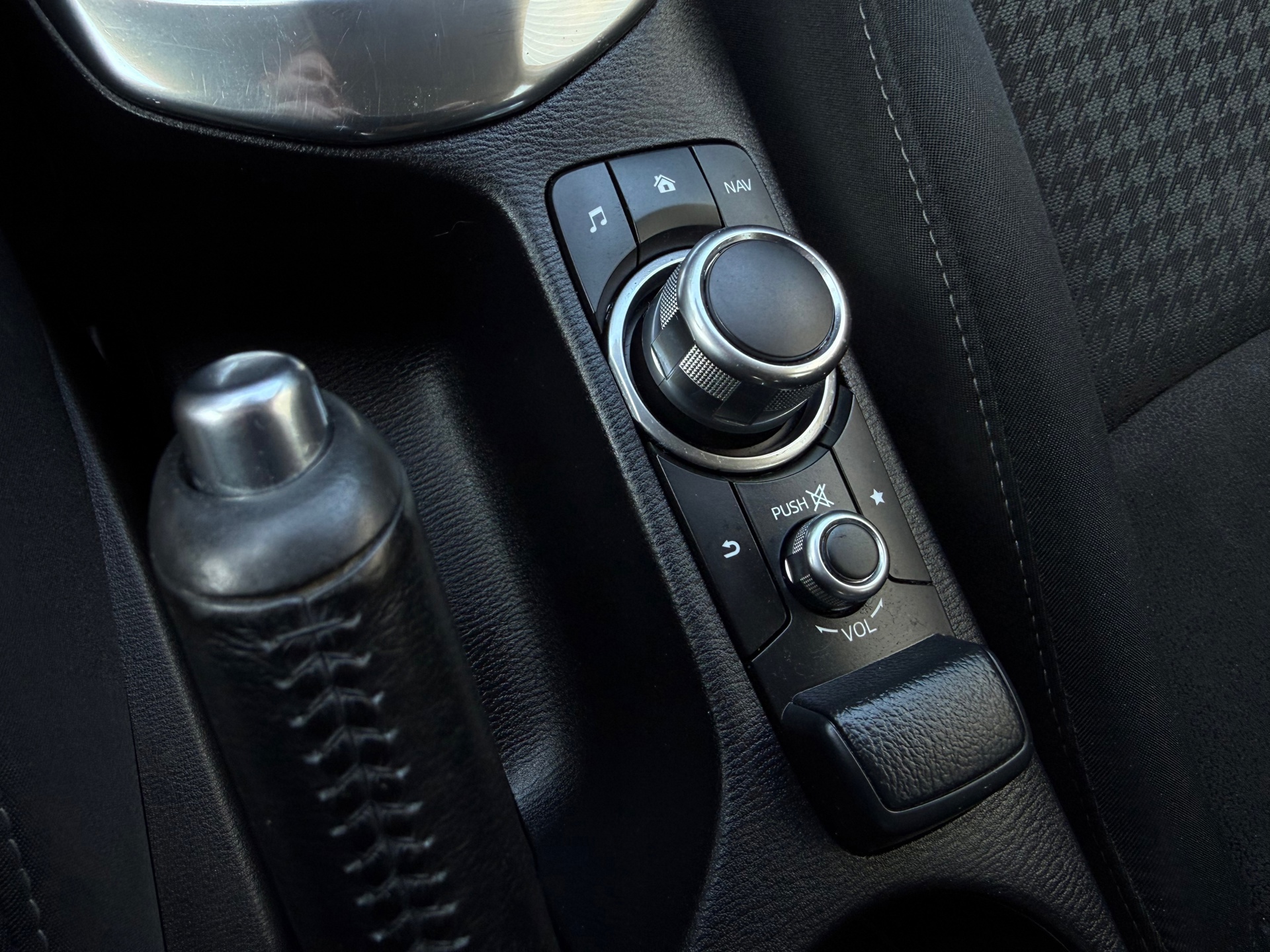 Mazda 2 1.5 Skyactiv-G Dynamic (2017), foto 20