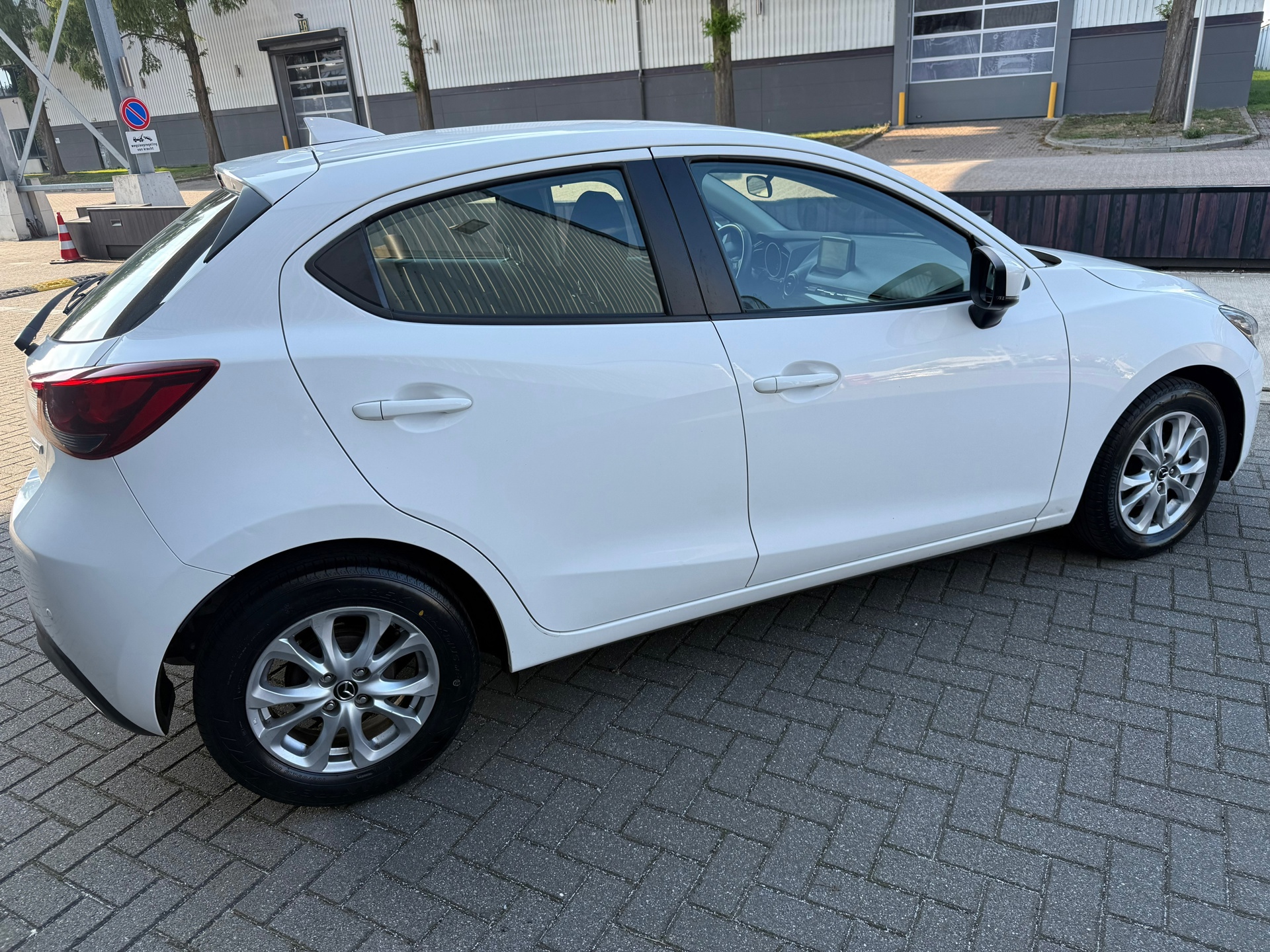 Mazda 2 1.5 Skyactiv-G Dynamic (2017), foto 5