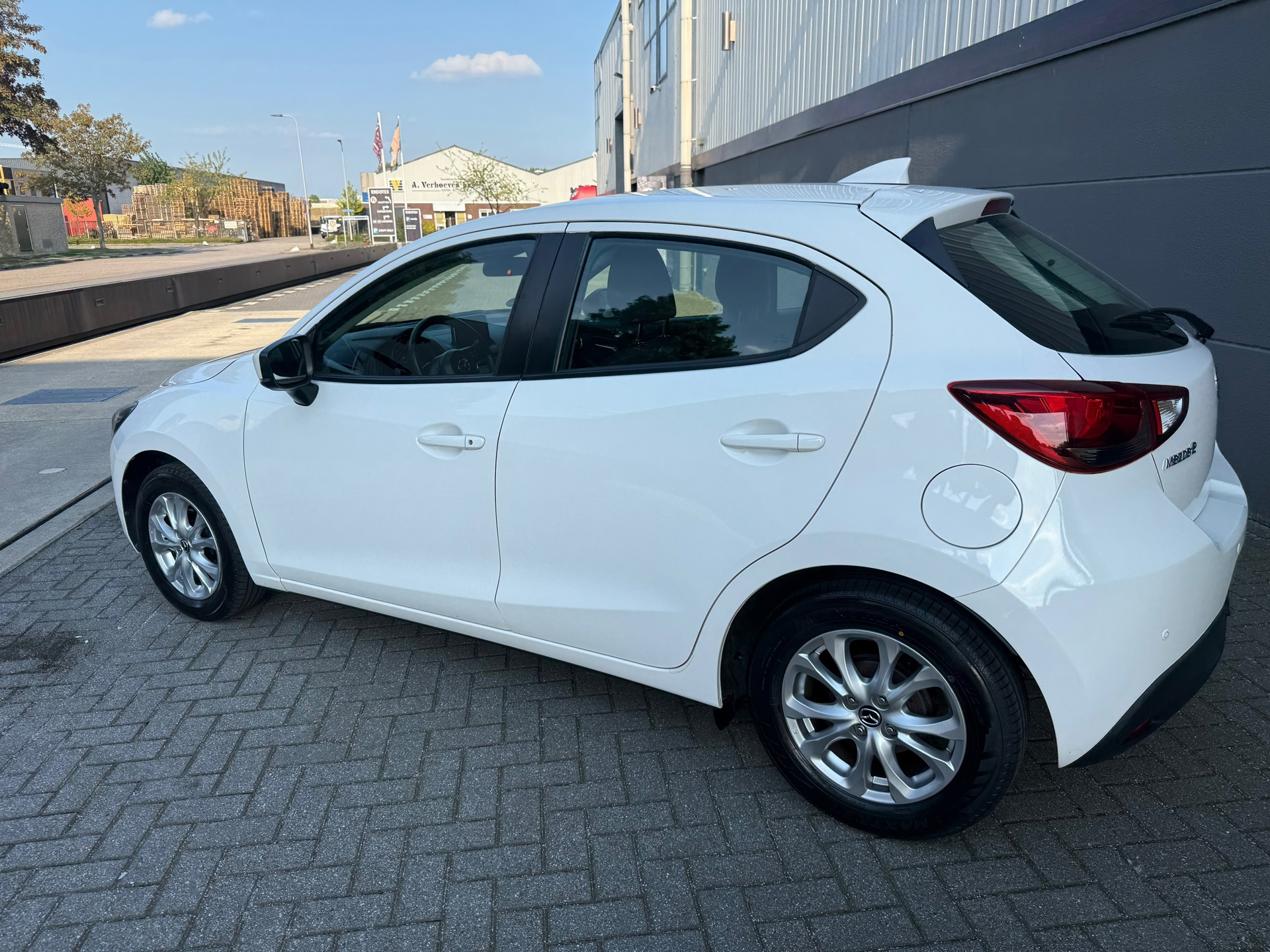 Mazda 2 1.5 Skyactiv-G Dynamic (2017), foto 8