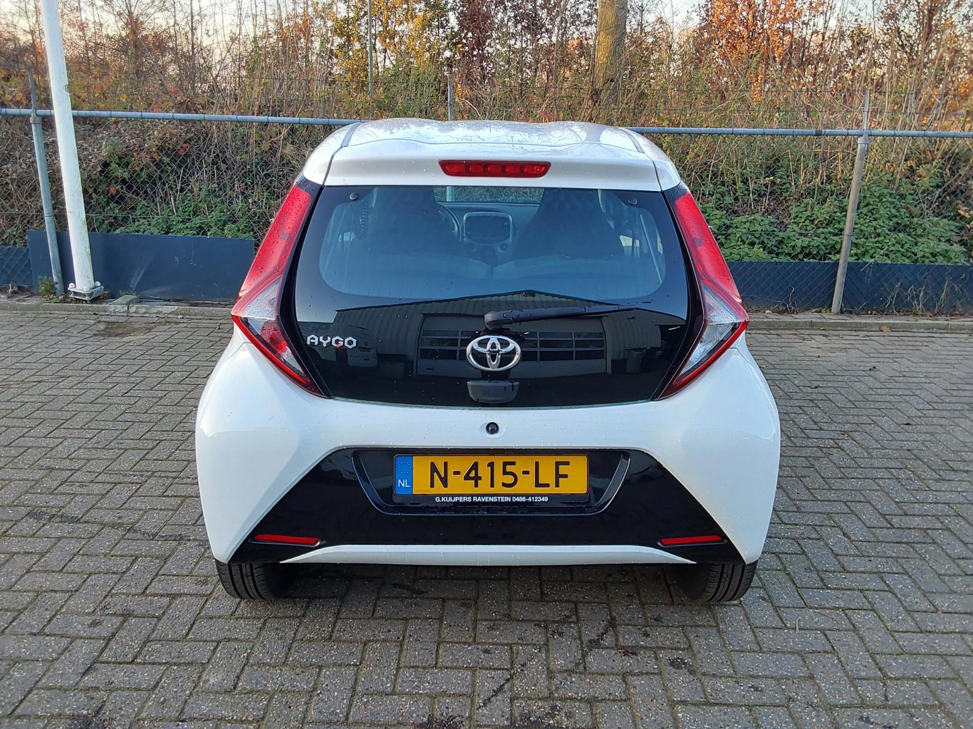 Toyota Aygo 1.0 VVT-i x-play (2021), foto 6