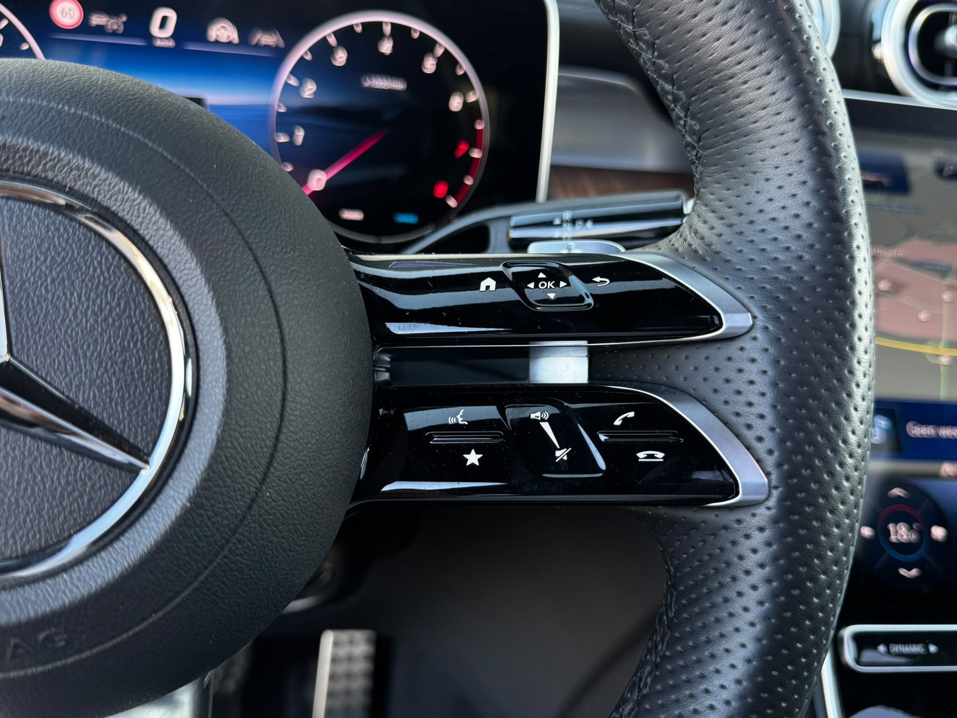 Mercedes-Benz GLC-klasse 300 4MATIC AMG Line (2024), foto 21