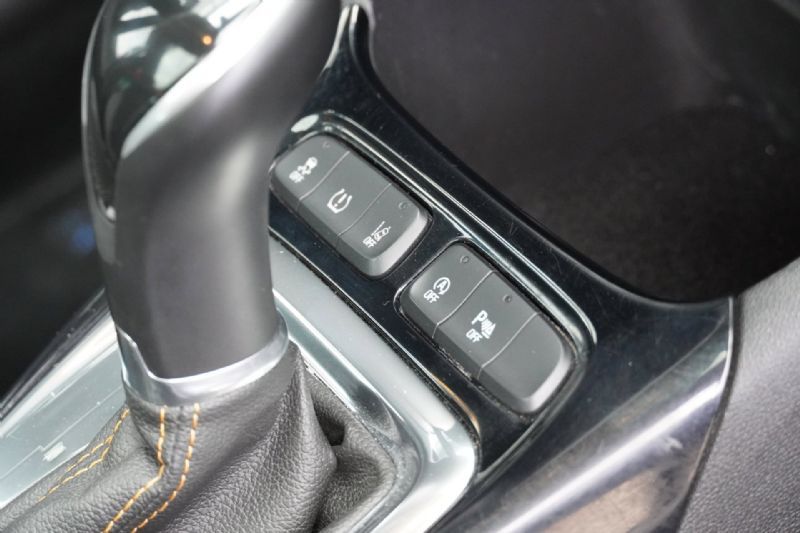 Opel Crossland X 1.2 Turbo (2019), foto 17