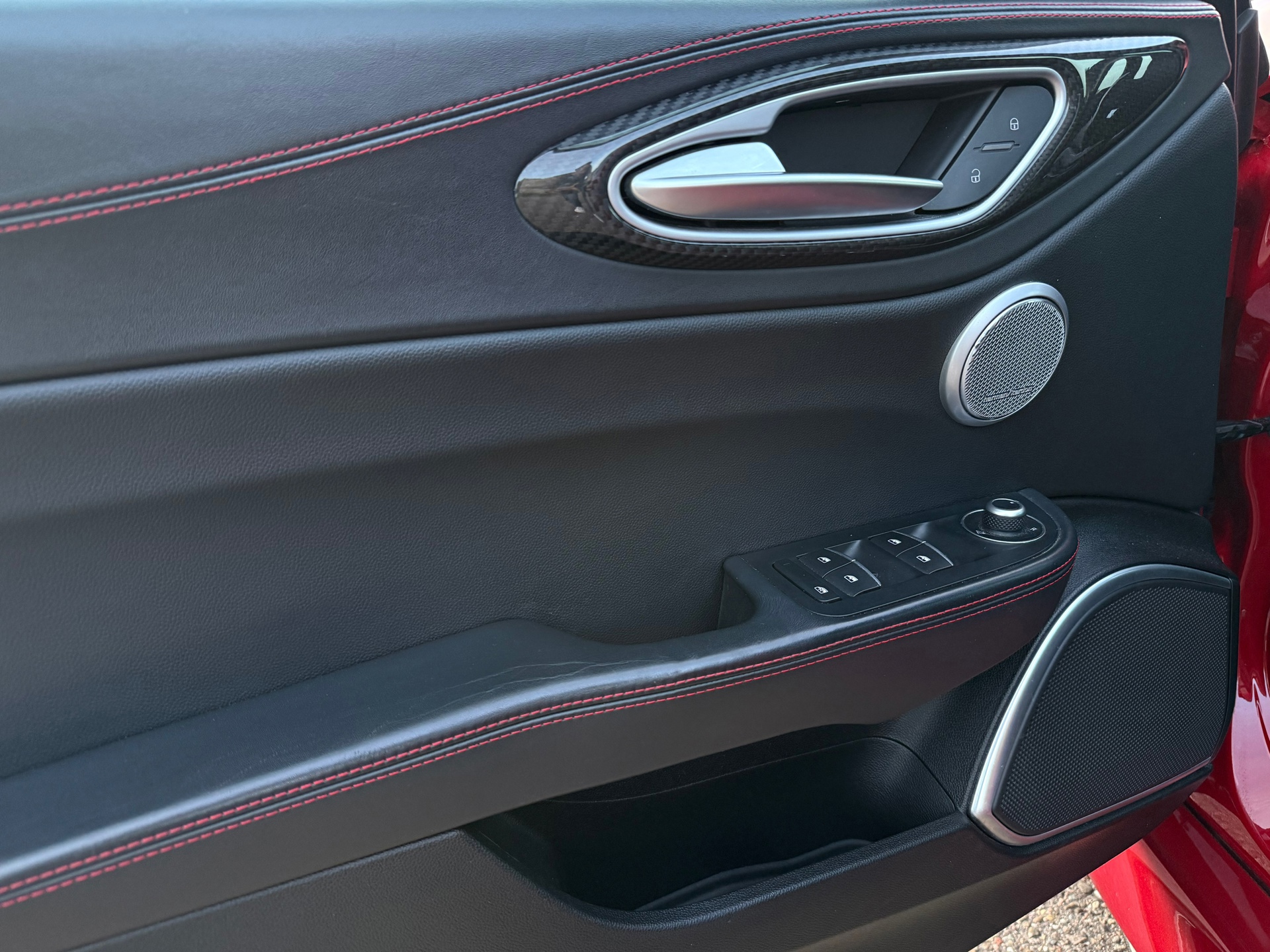 Alfa Romeo Giulia 2.9 V6 Quadrifoglio (2018), foto 13