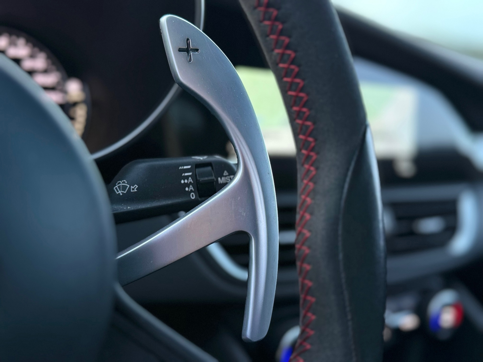 Alfa Romeo Giulia 2.9 V6 Quadrifoglio (2018), foto 17