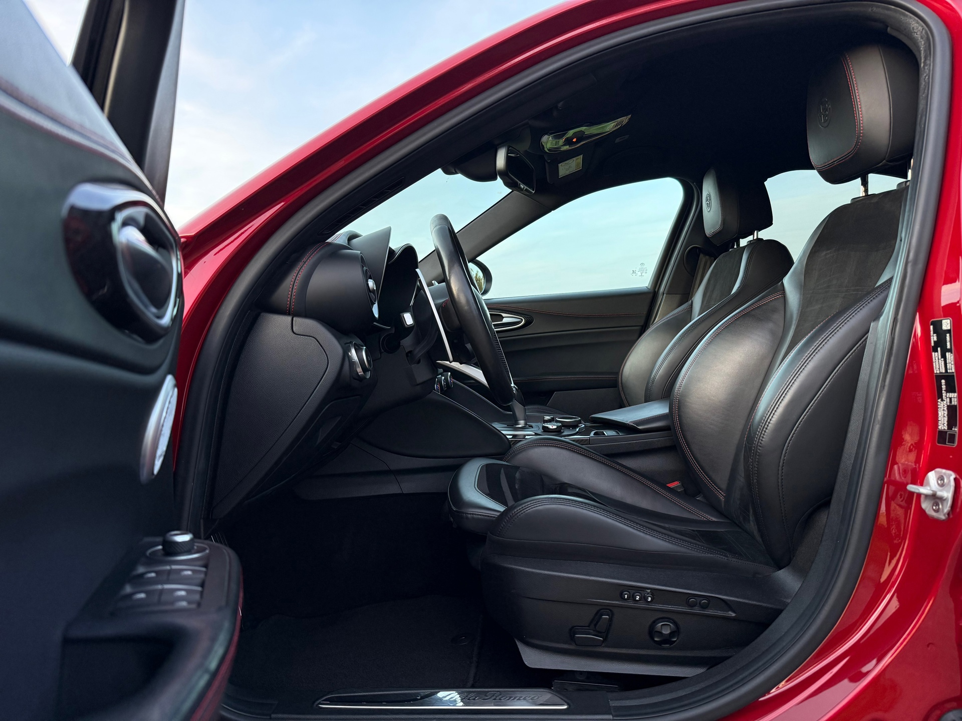 Alfa Romeo Giulia 2.9 V6 Quadrifoglio (2018), foto 6
