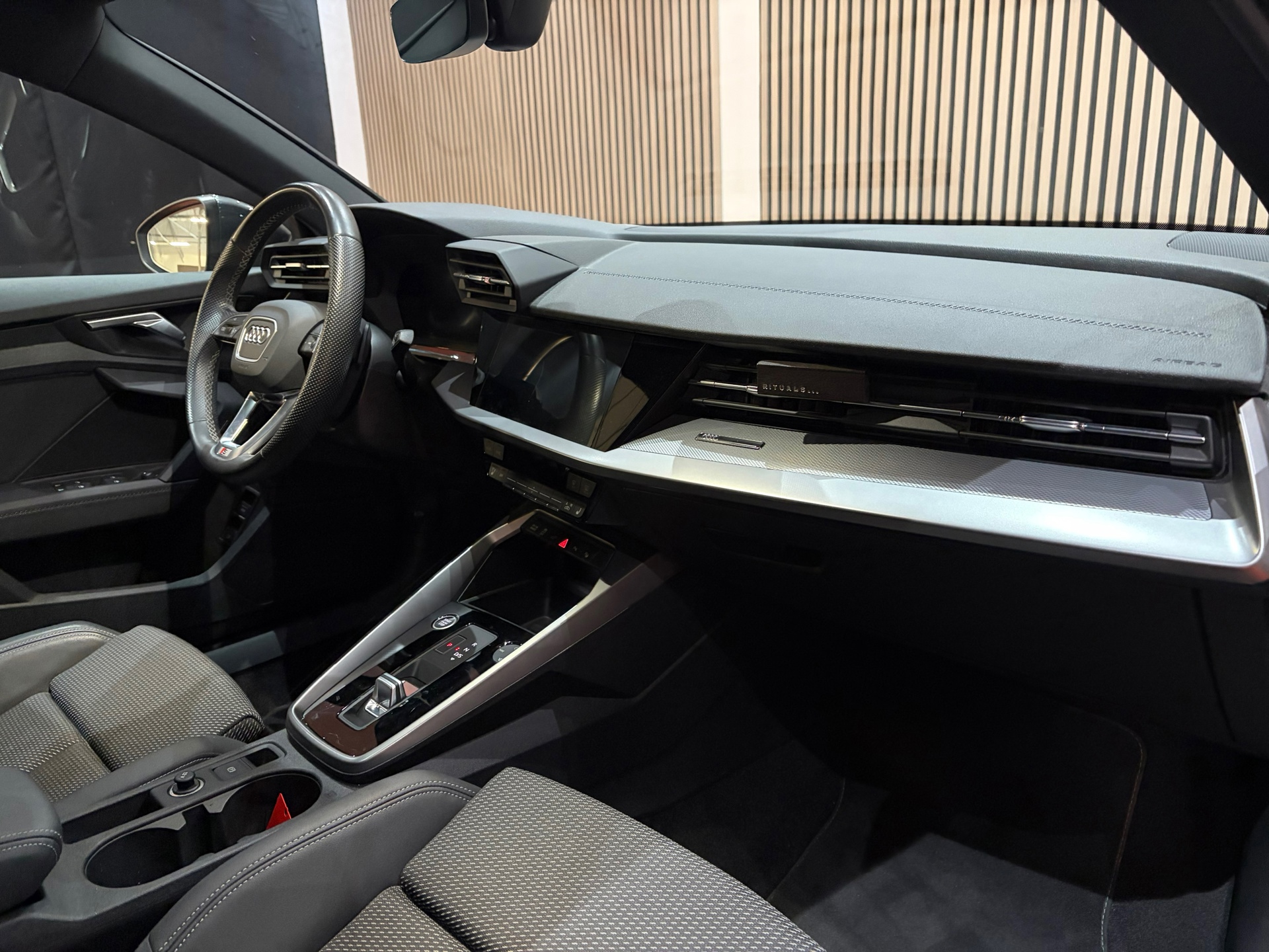 Audi A3 Sportback 40 TFSI e Edition S-Line (2023), foto 25