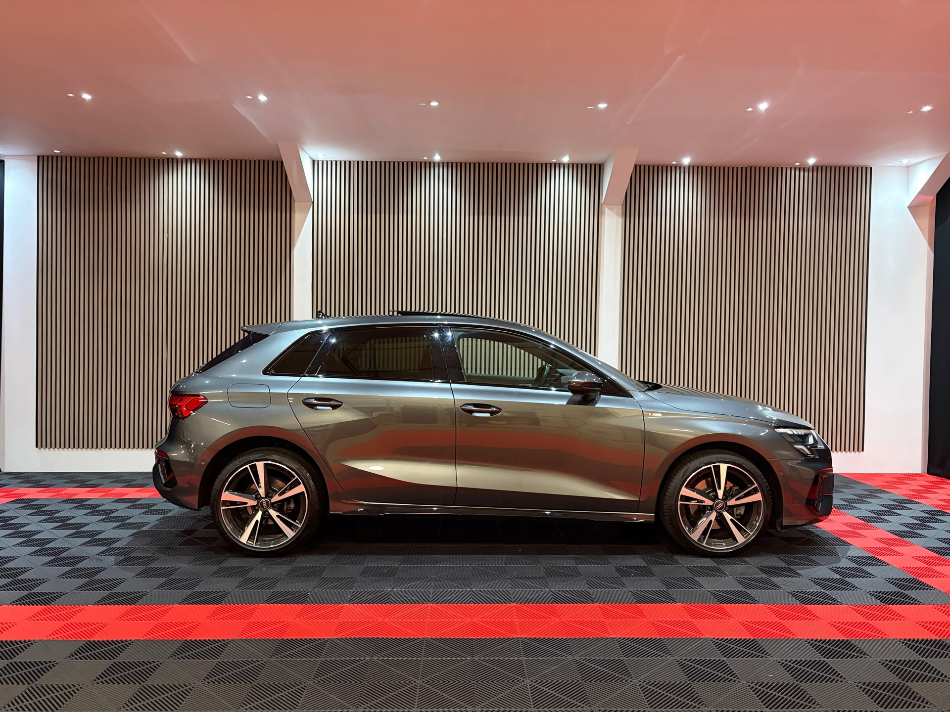 Audi A3 Sportback 40 TFSI e Edition S-Line (2023), foto 8