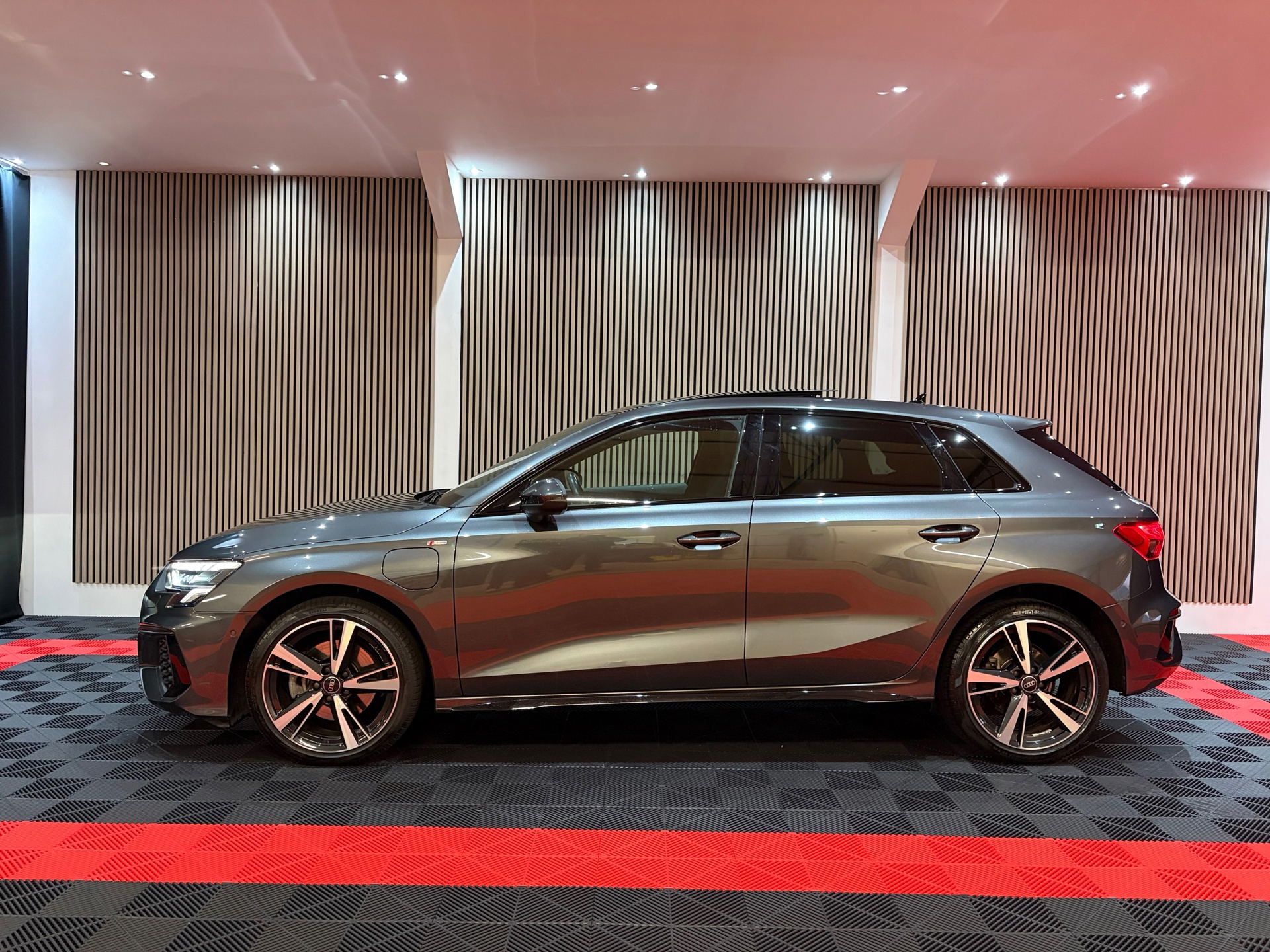 Audi A3 Sportback 40 TFSI e Edition S-Line (2023), foto 9